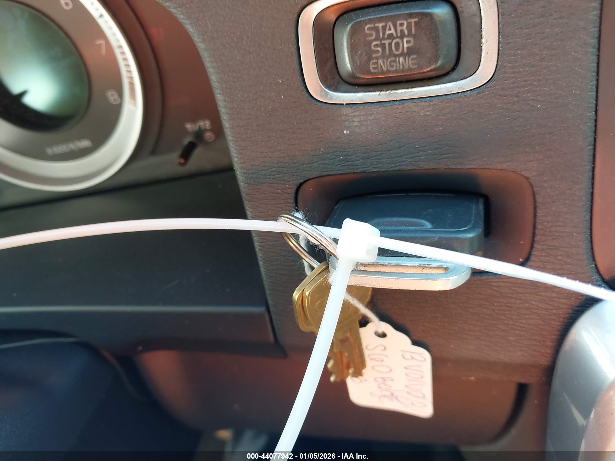 VOLVO S60 image 11