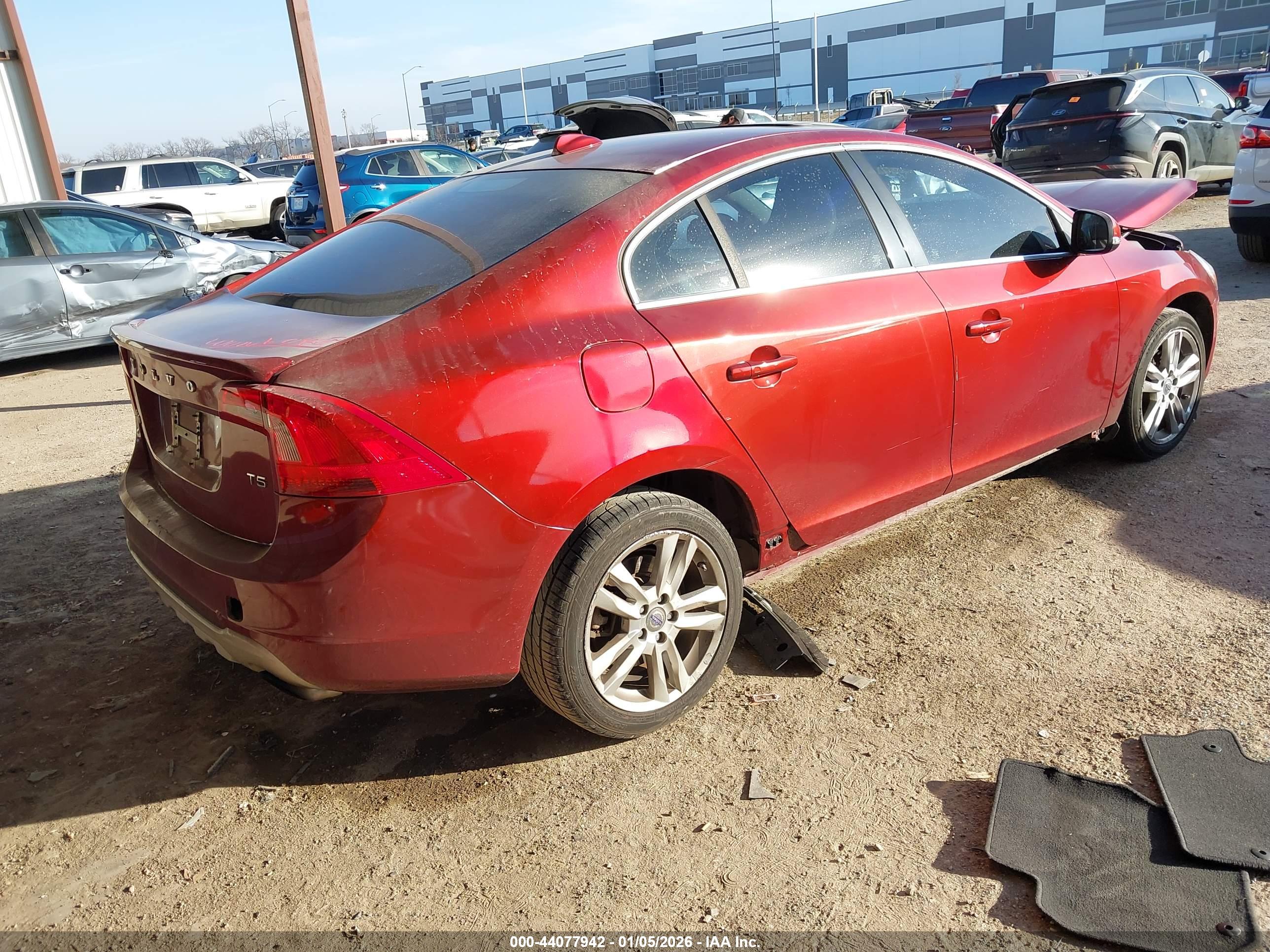 VOLVO S60 image 4