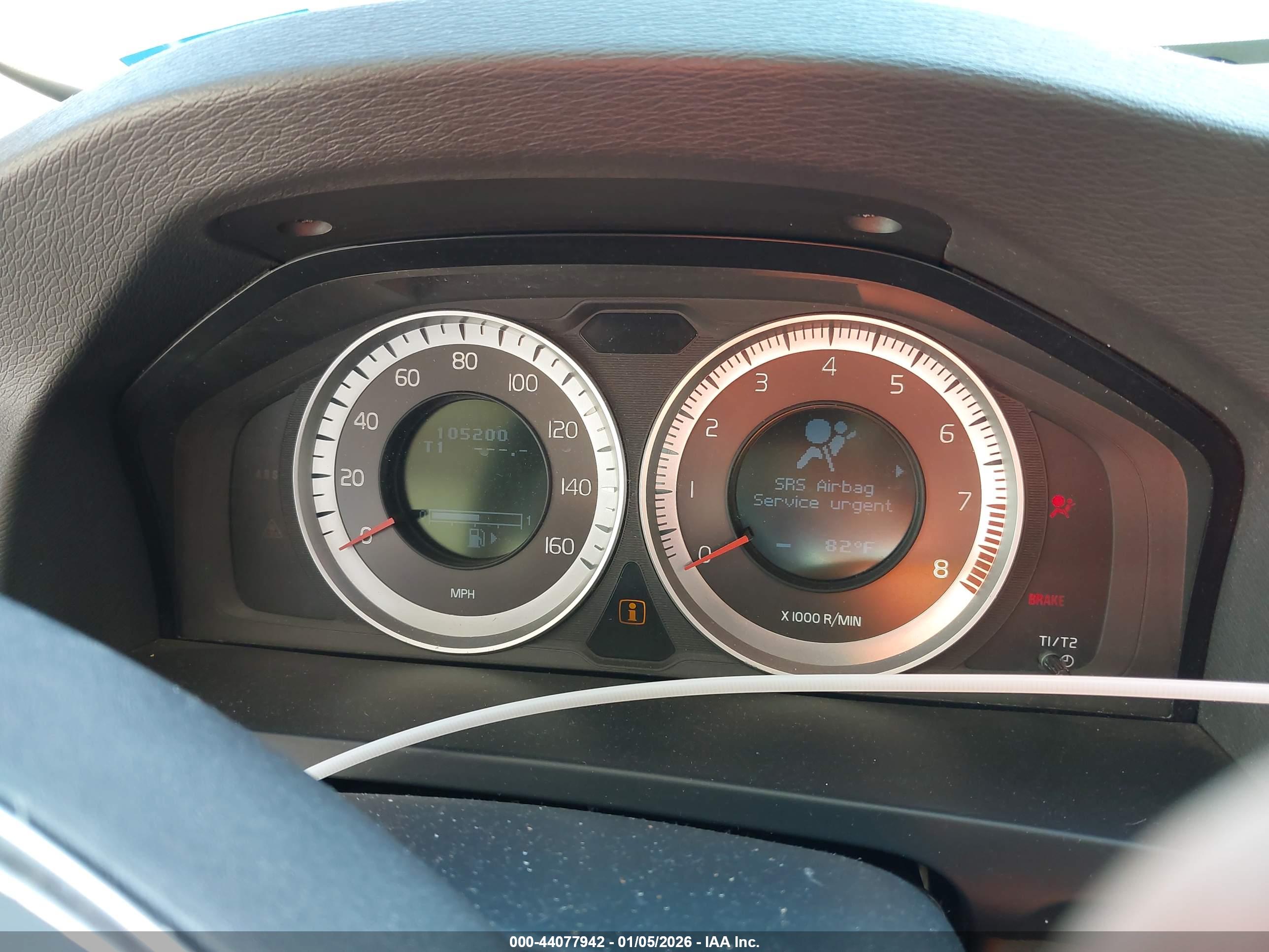 VOLVO S60 image 7