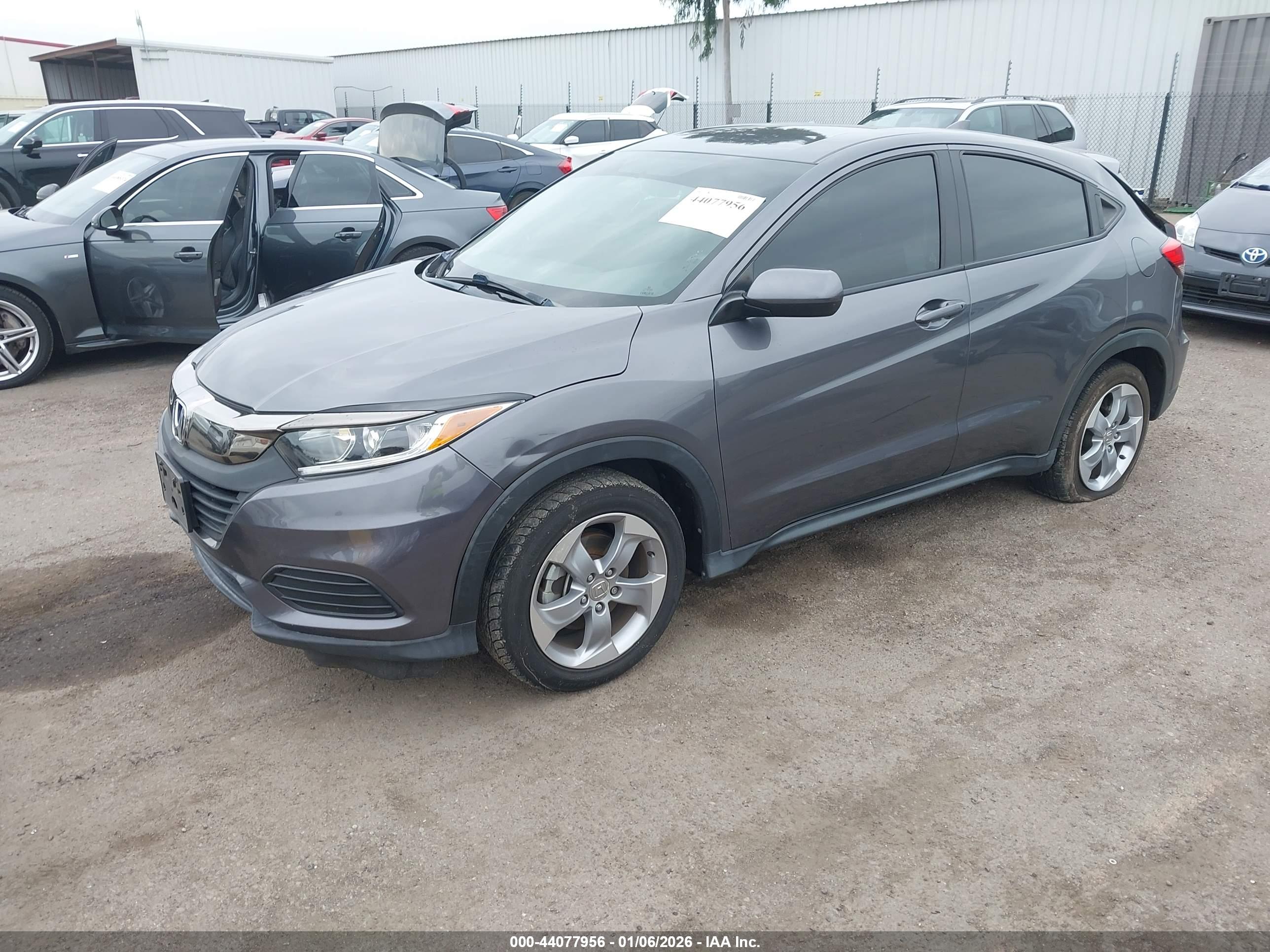 HONDA HR-V image 2