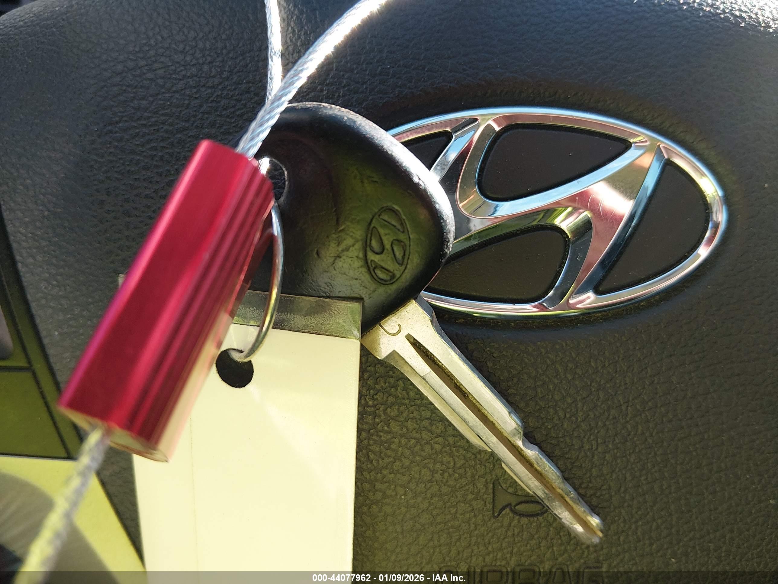 HYUNDAI ELANTRA image 11