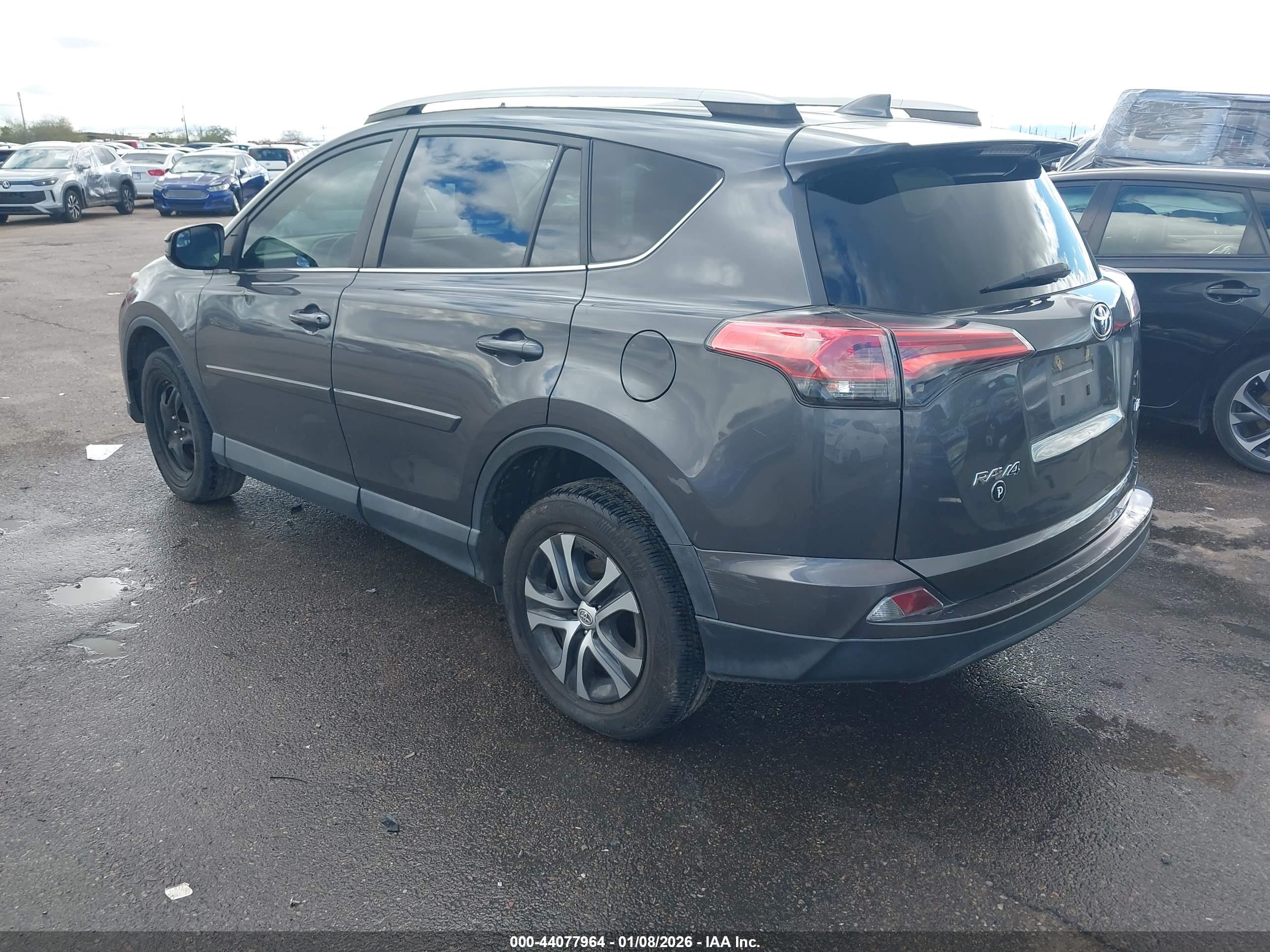 TOYOTA RAV4 image 3
