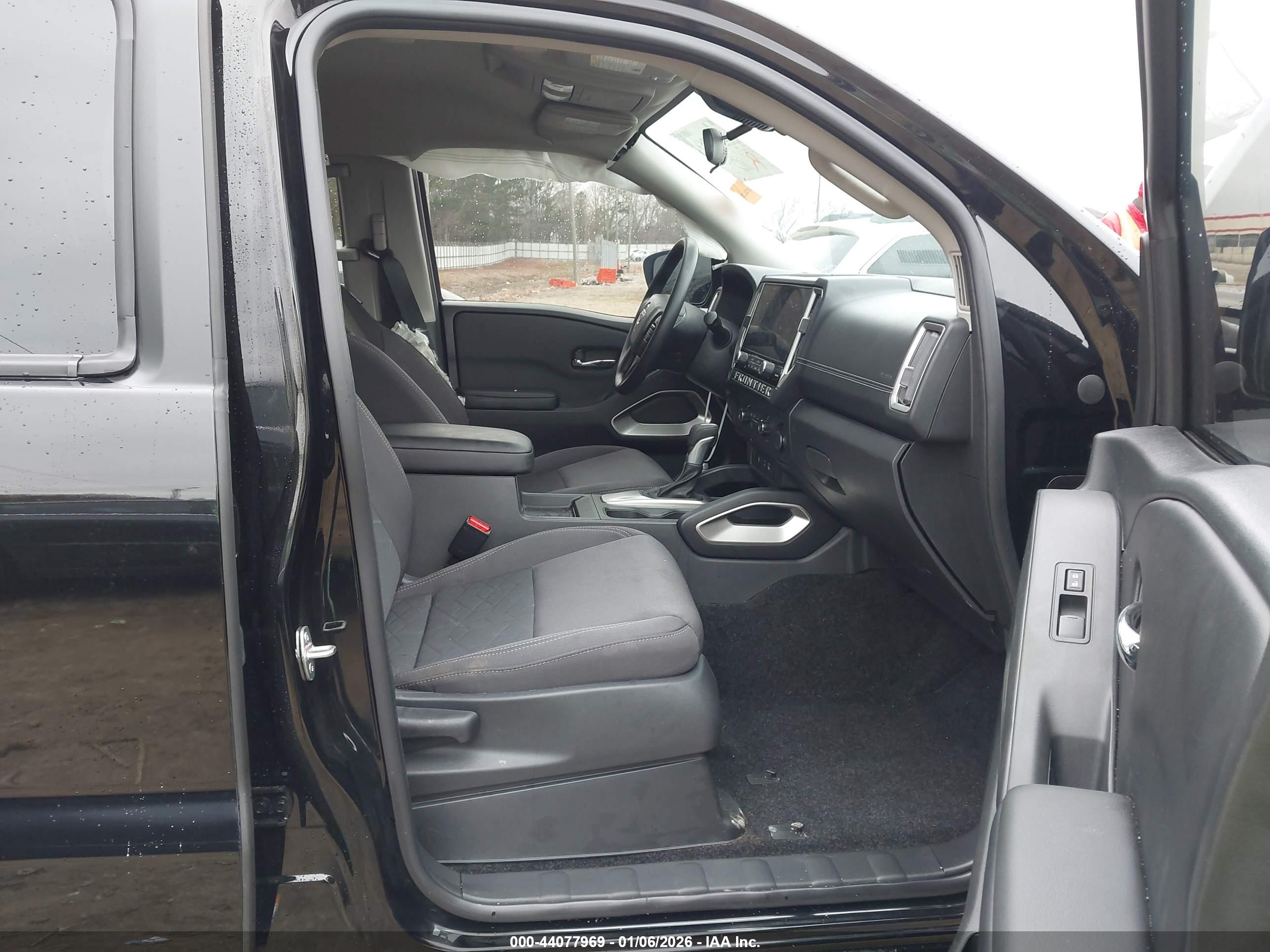 NISSAN FRONTIER image 5