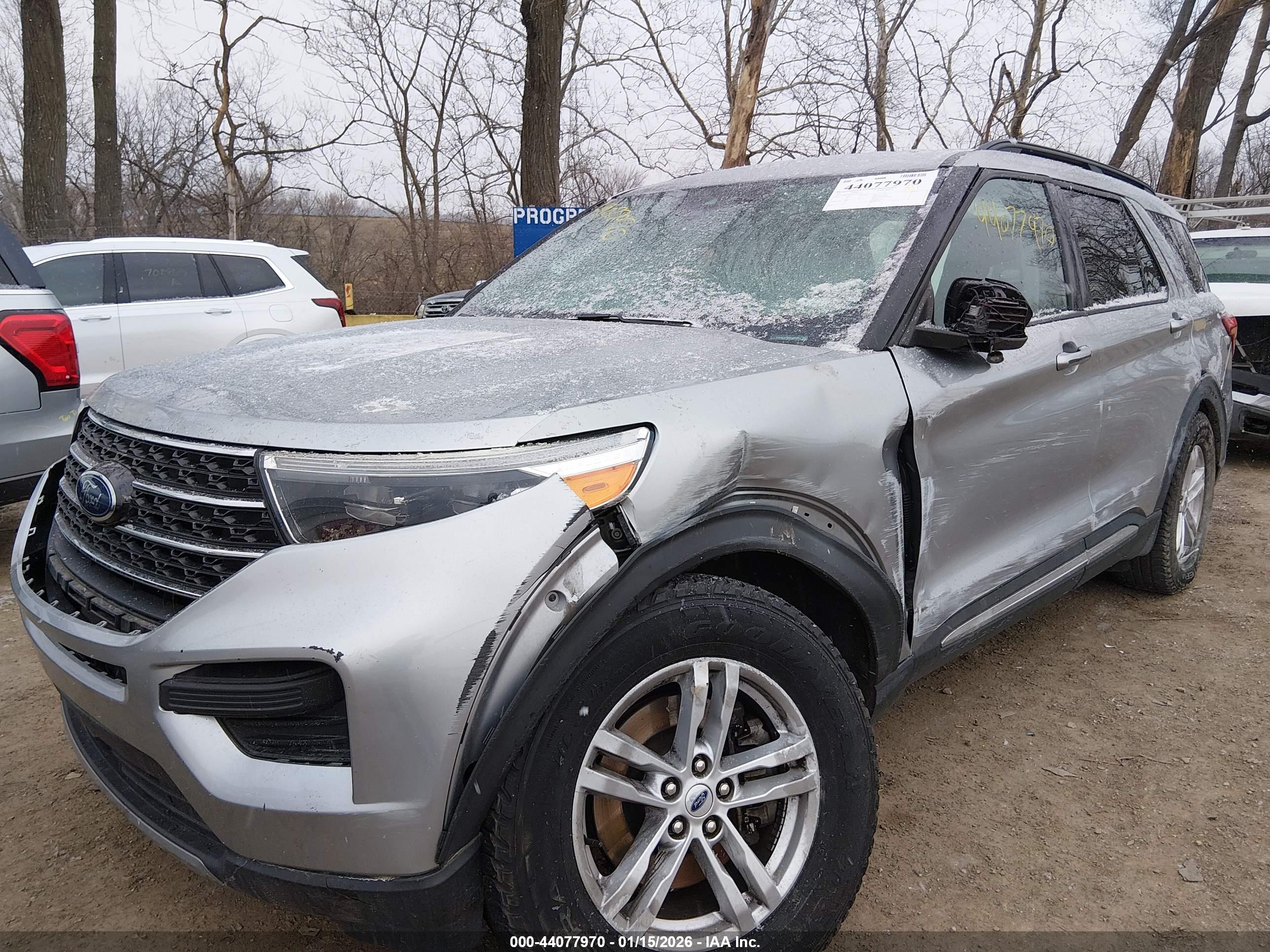 FORD EXPLORER image 6