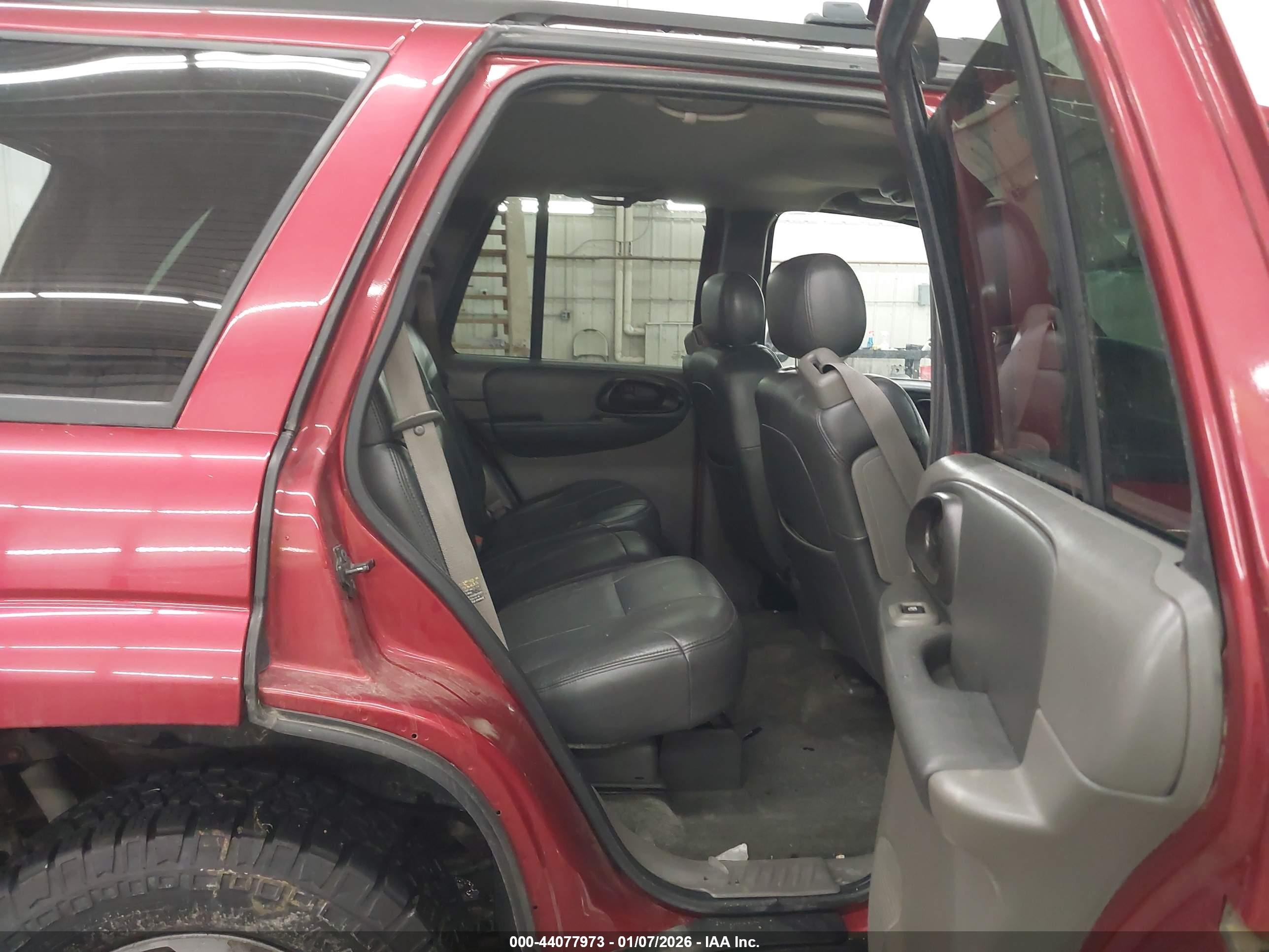 CHEVROLET TRAILBLAZER image 8