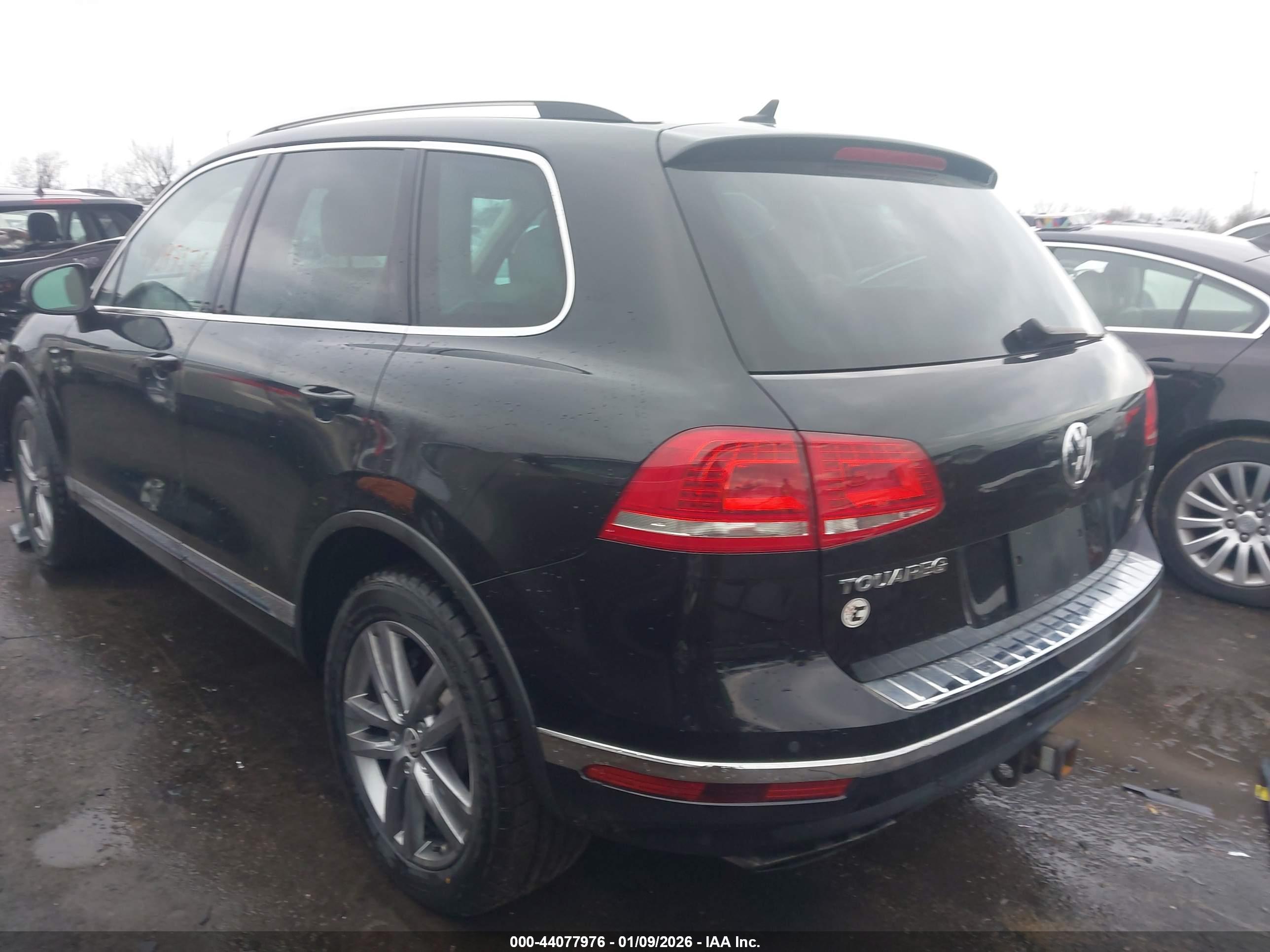 VOLKSWAGEN TOUAREG image 3