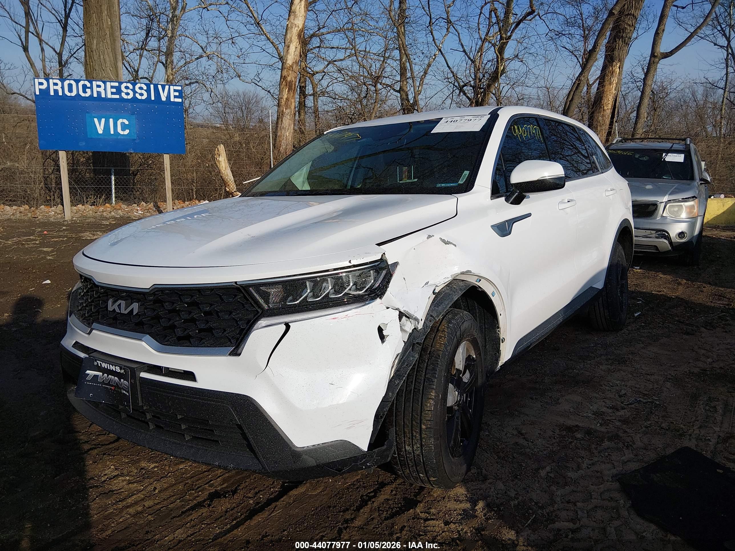 KIA SORENTO image 2