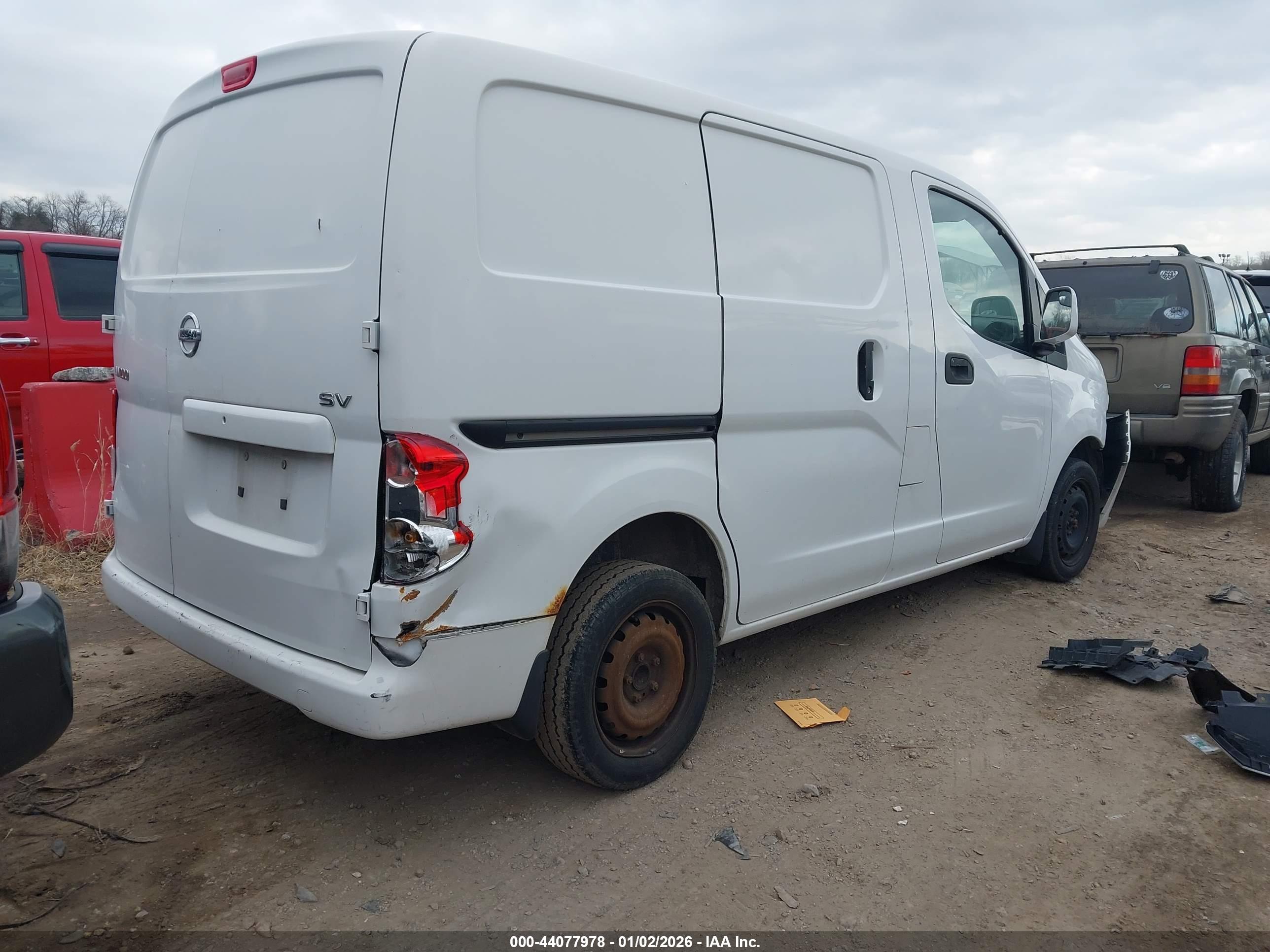 NISSAN NV200 image 4
