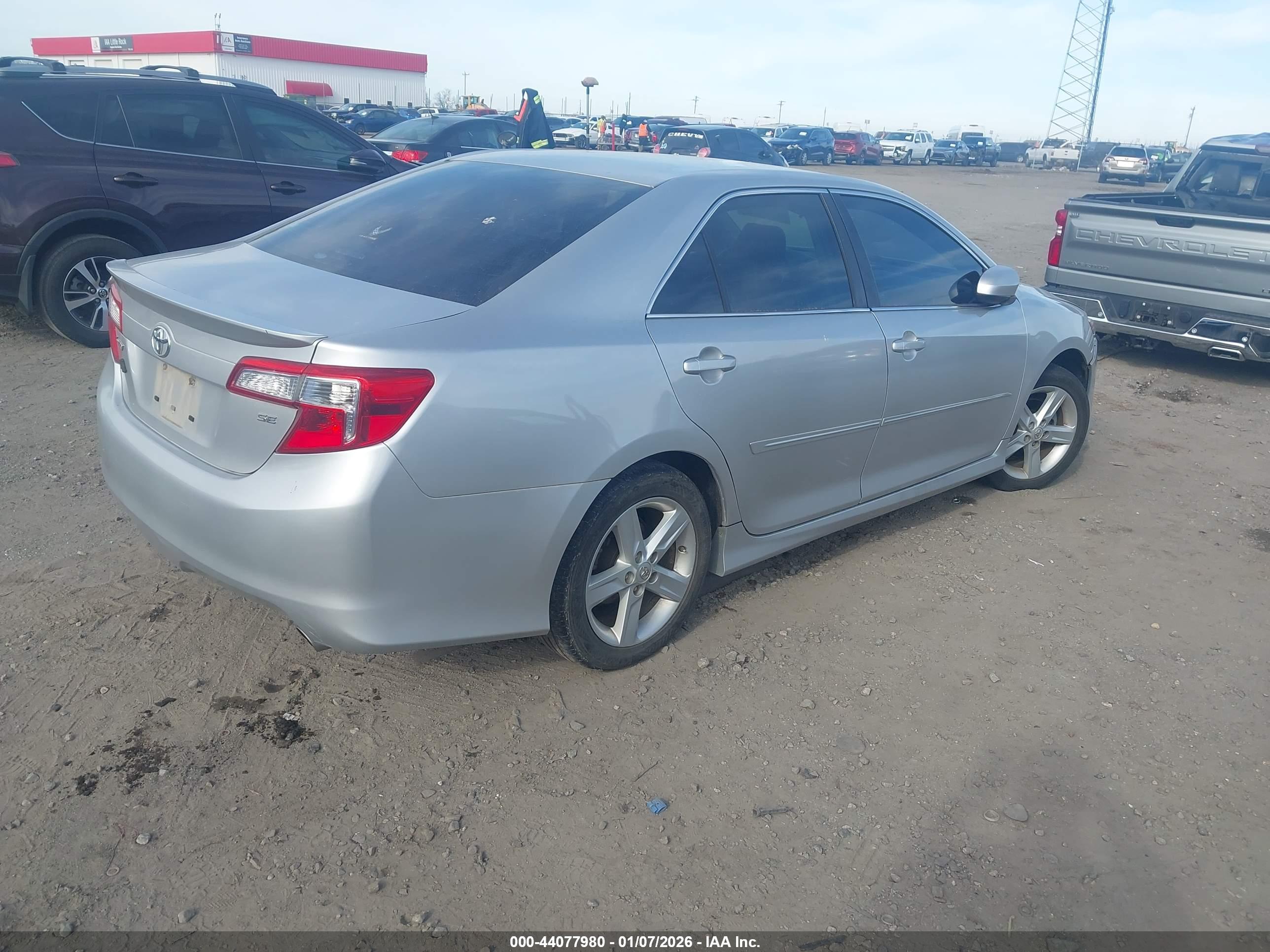TOYOTA CAMRY image 4