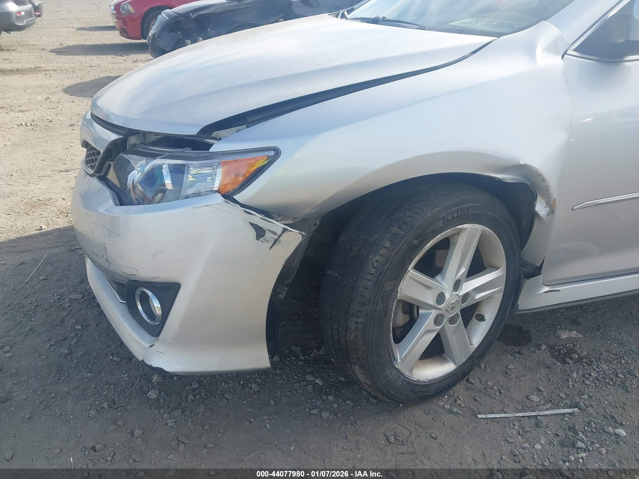 TOYOTA CAMRY image 6