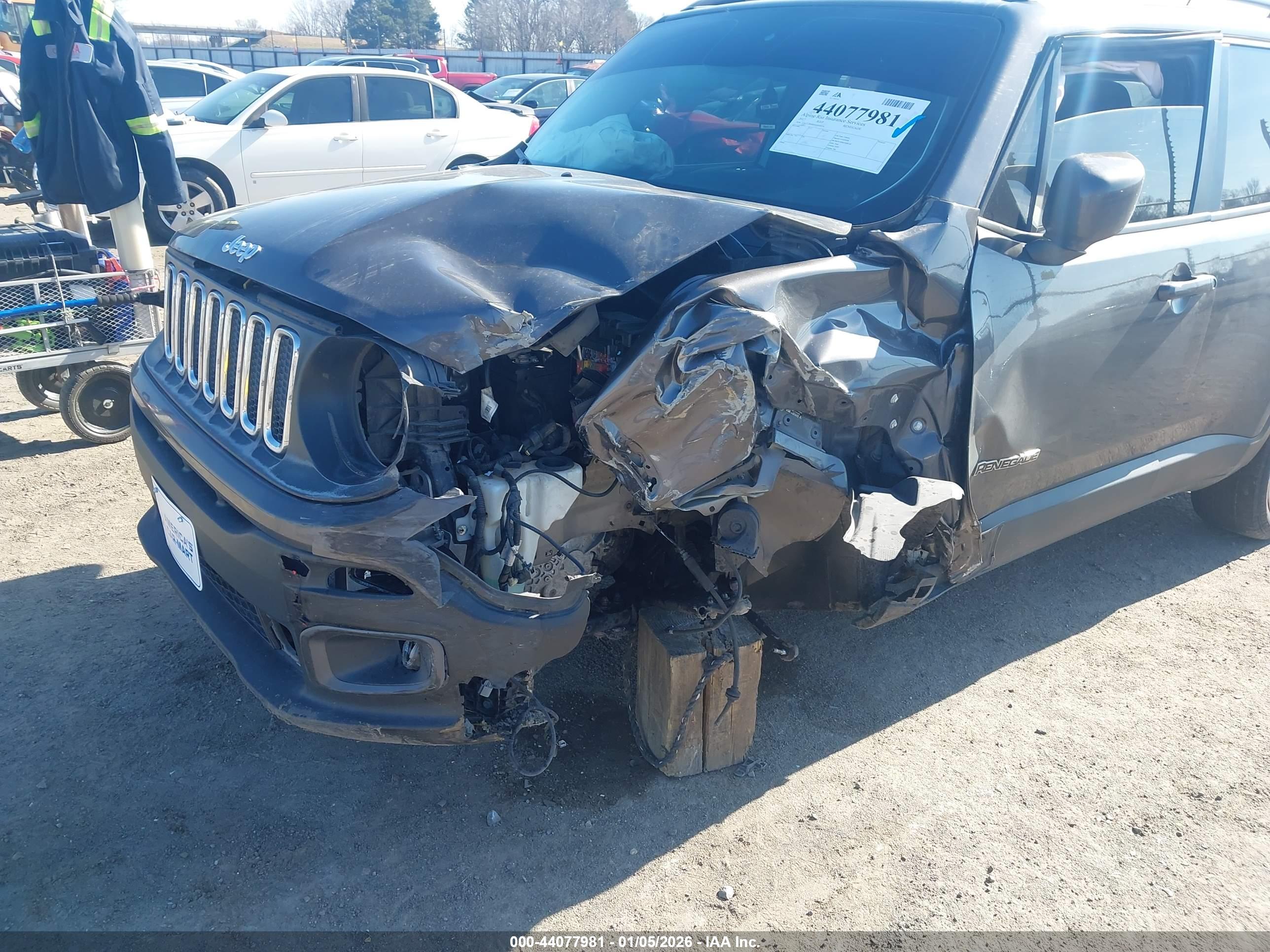 JEEP RENEGADE image 6