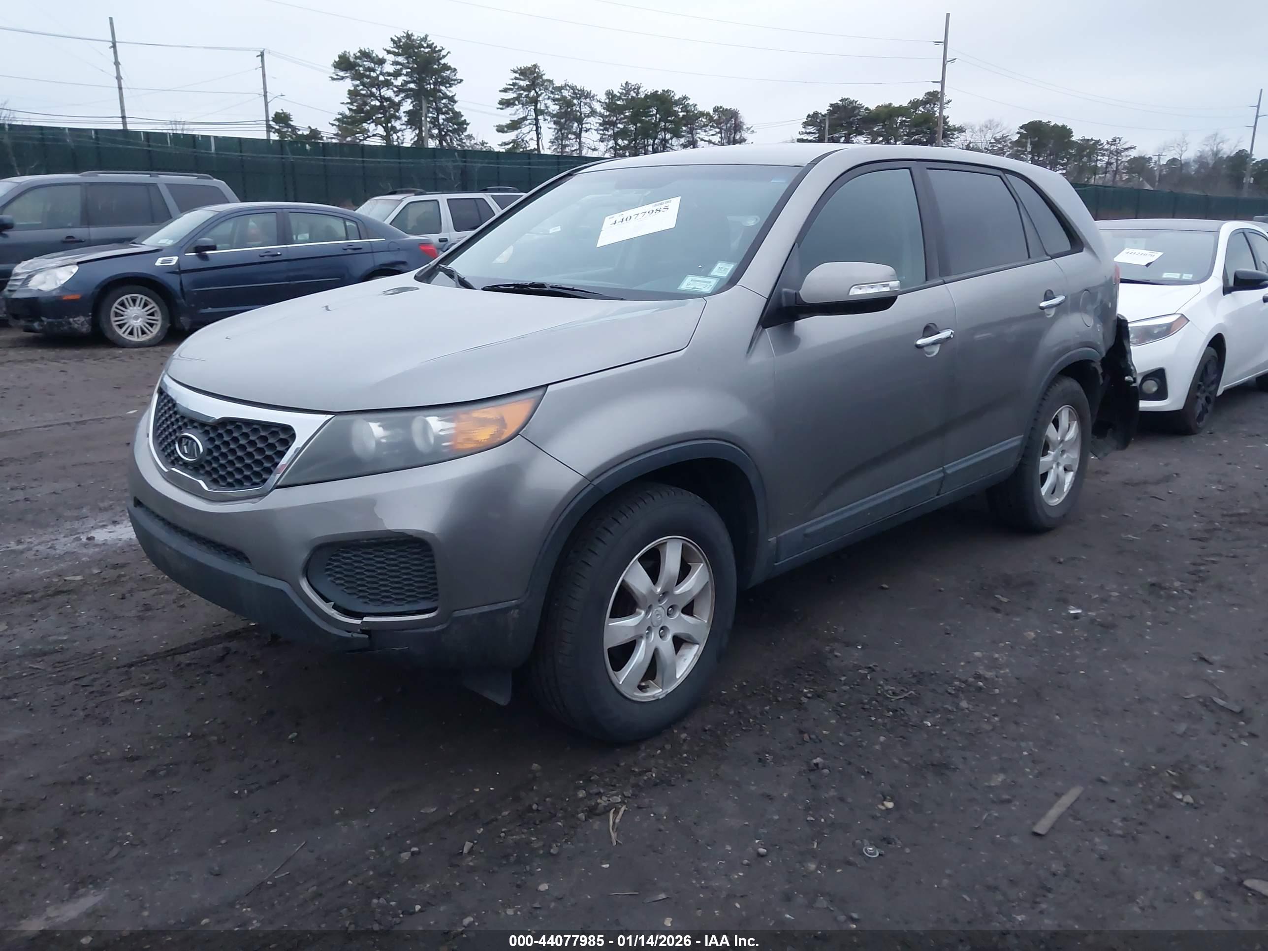 KIA SORENTO image 2