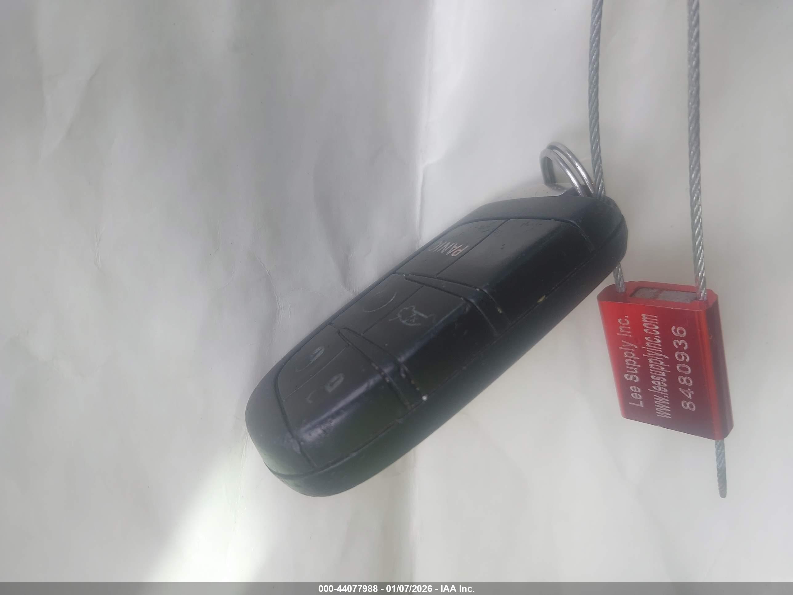 CHRYSLER 300 image 11