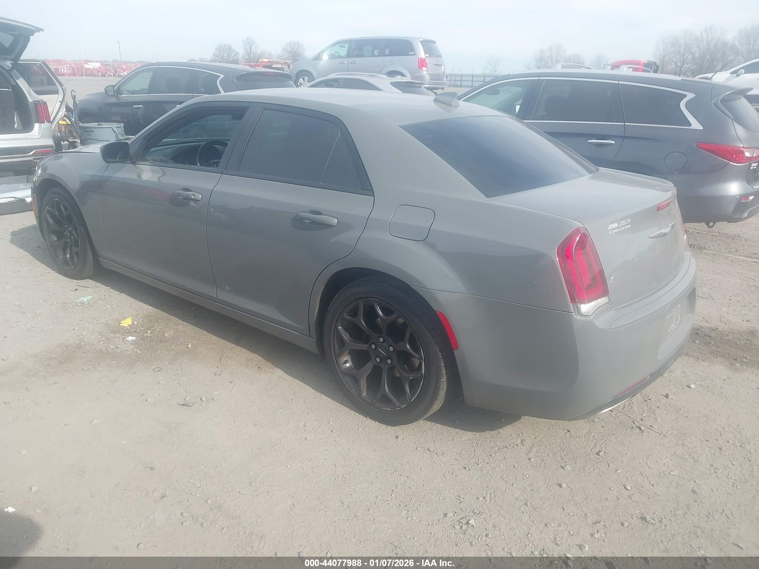 CHRYSLER 300 image 3