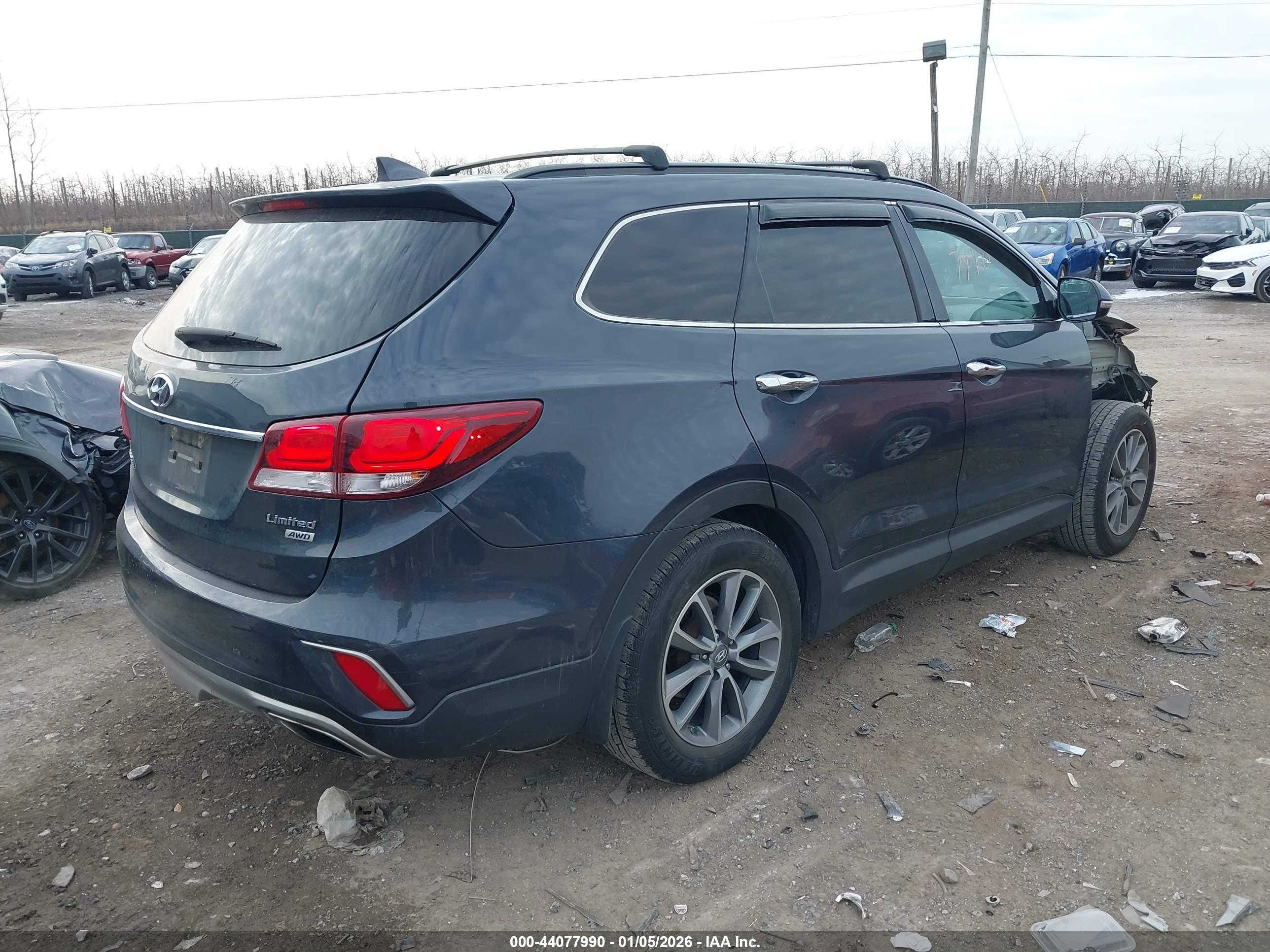 HYUNDAI SANTA image 4