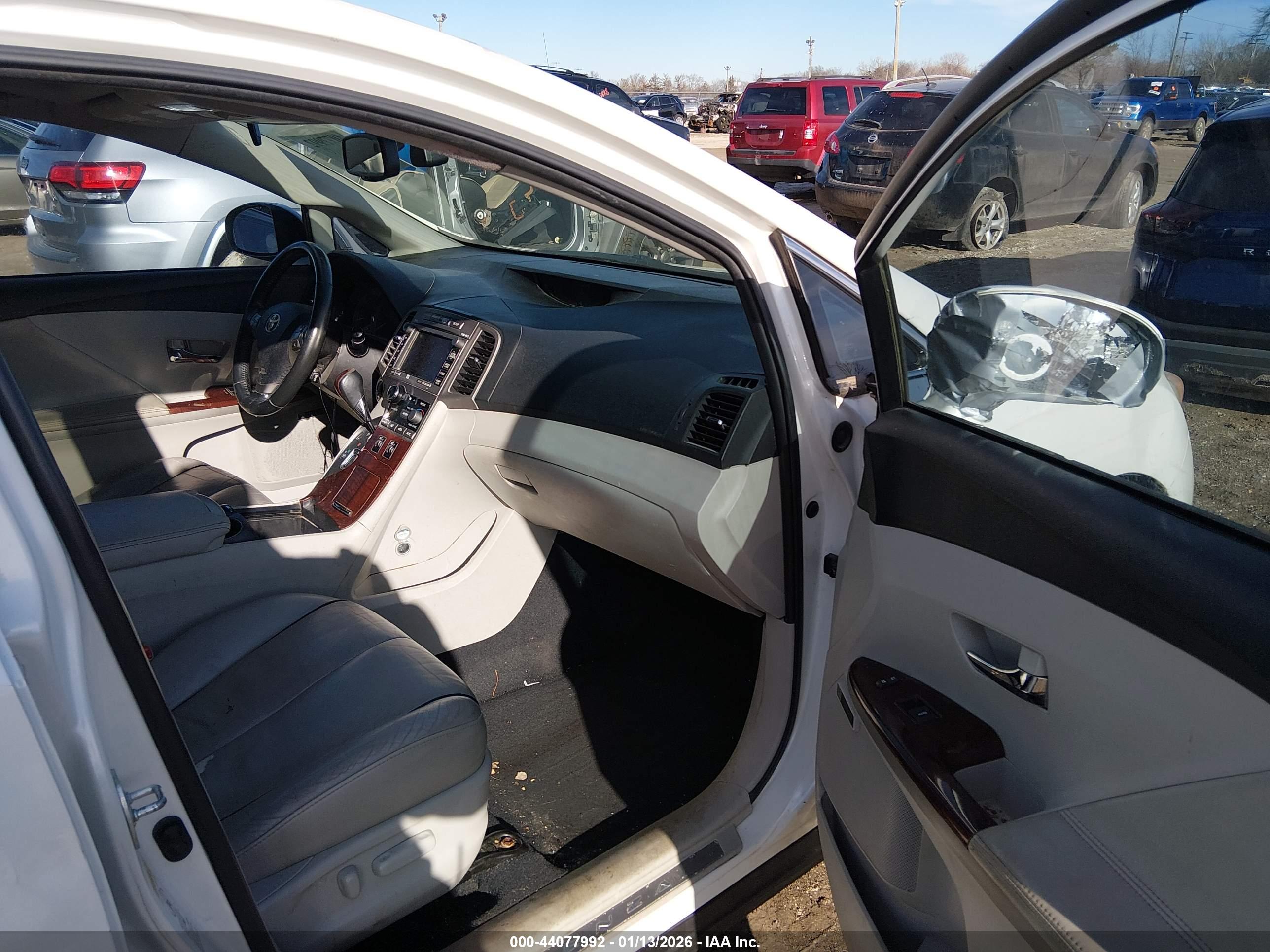 TOYOTA VENZA image 5