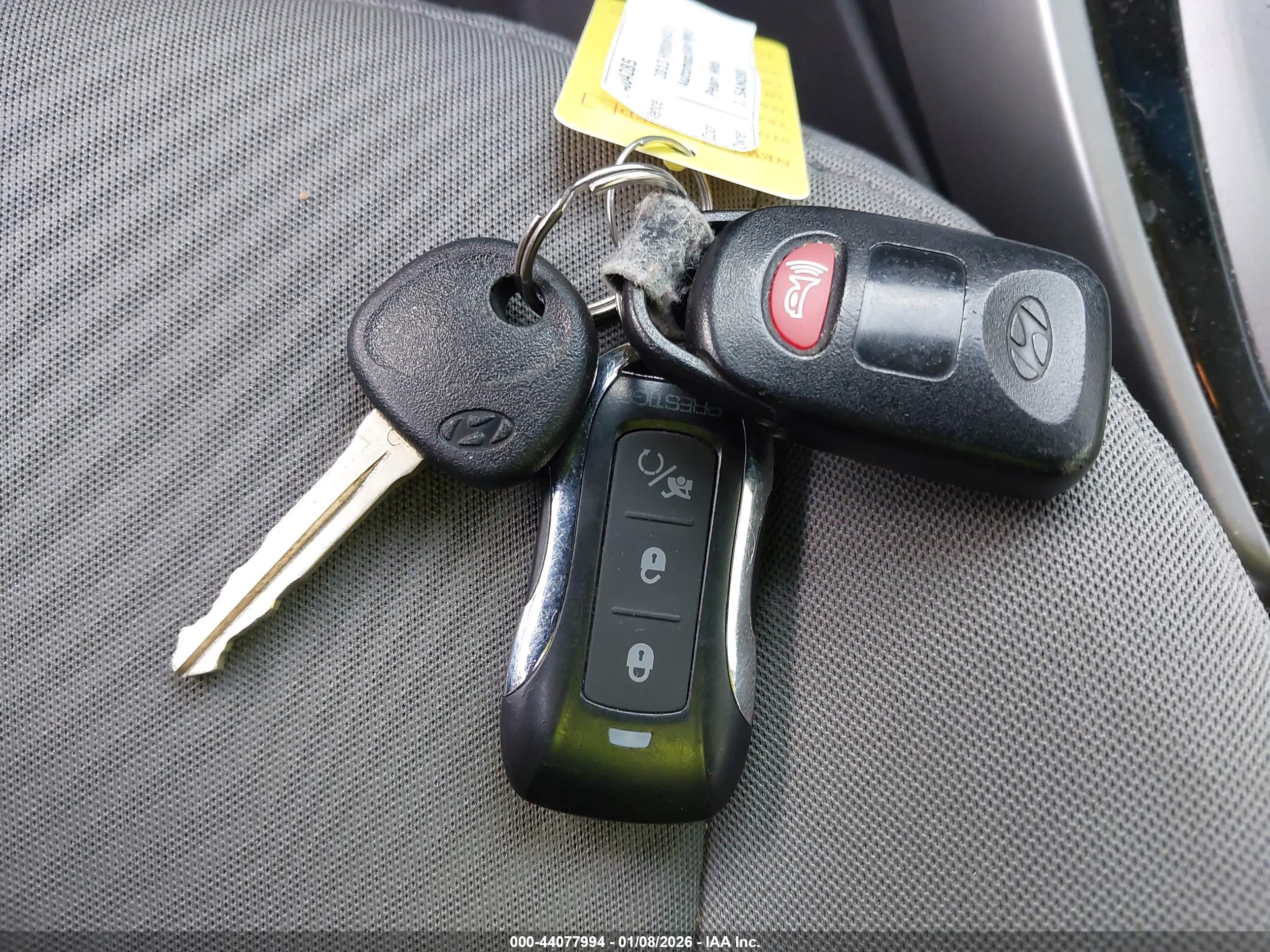 HYUNDAI ELANTRA image 11