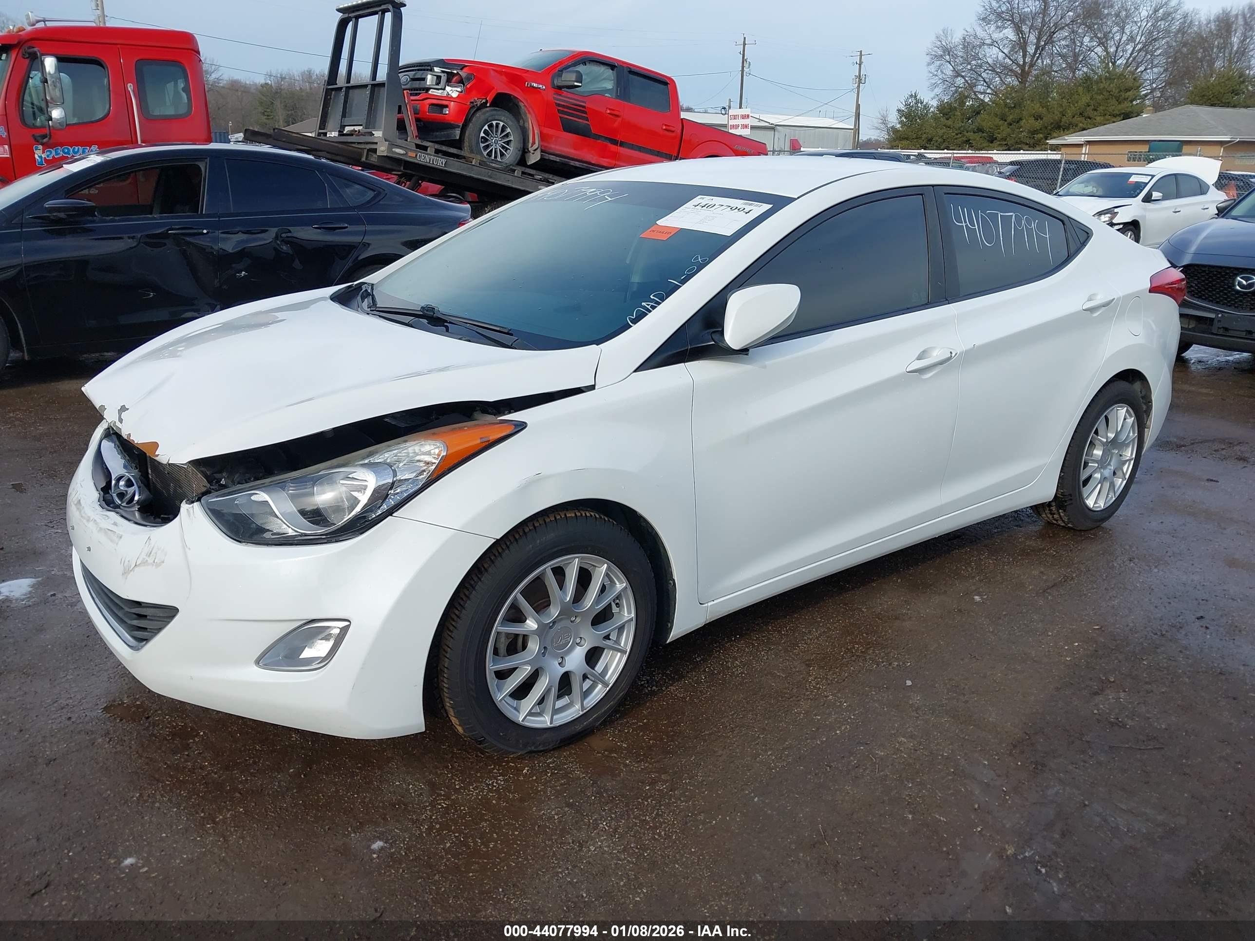 HYUNDAI ELANTRA image 2