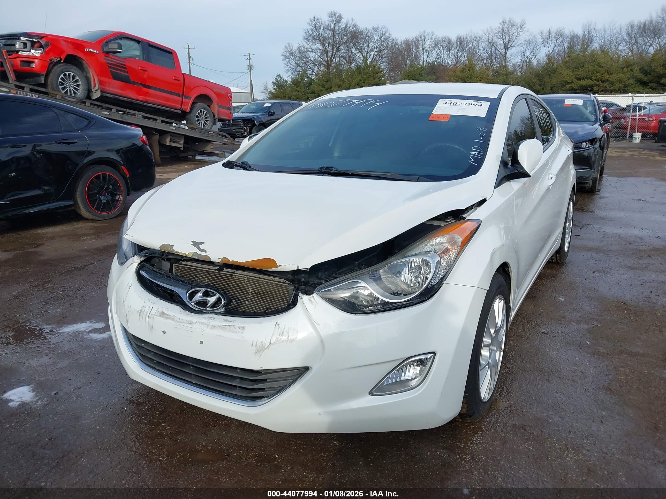 HYUNDAI ELANTRA image 6