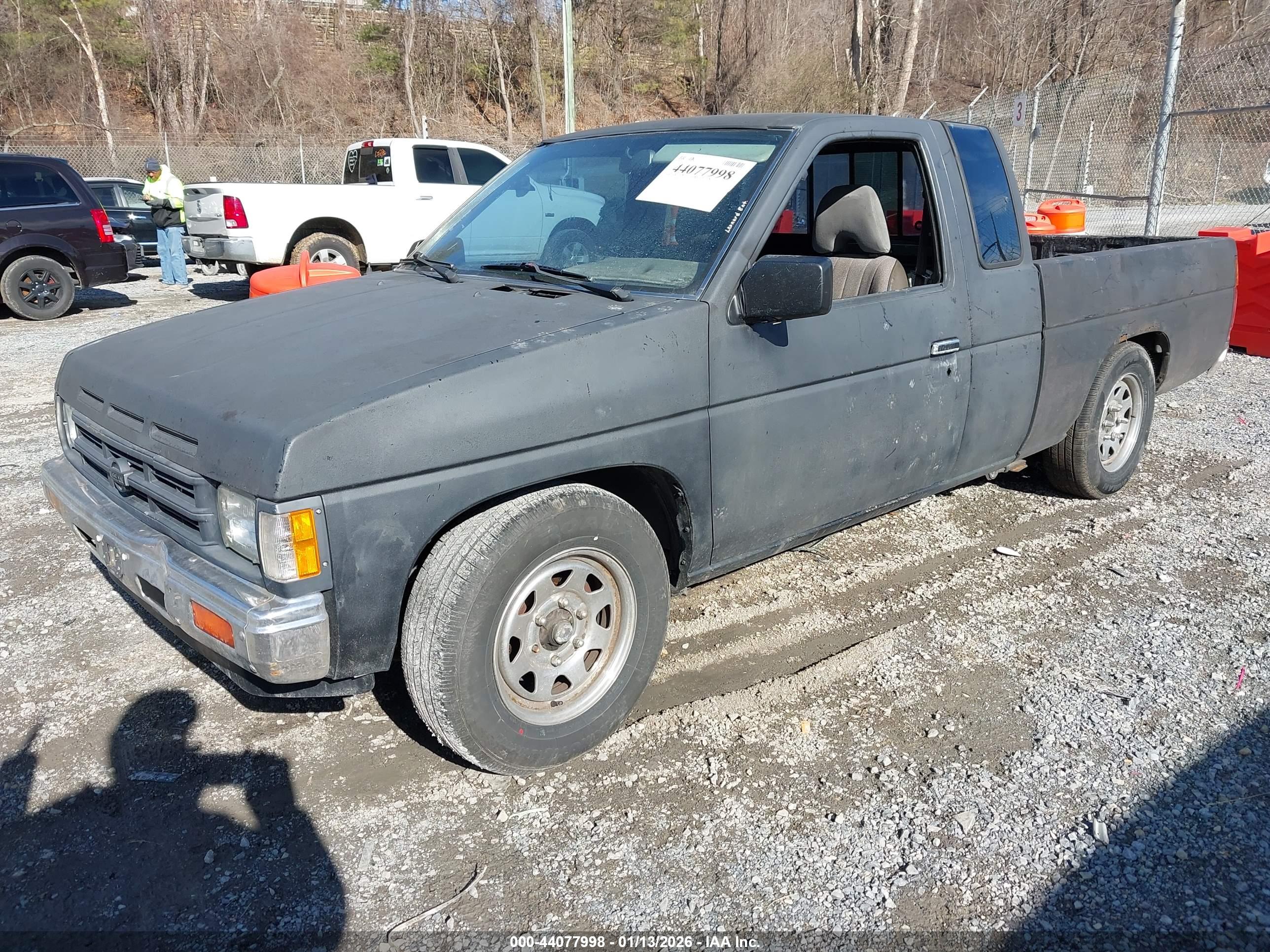 NISSAN TRUCK image 2