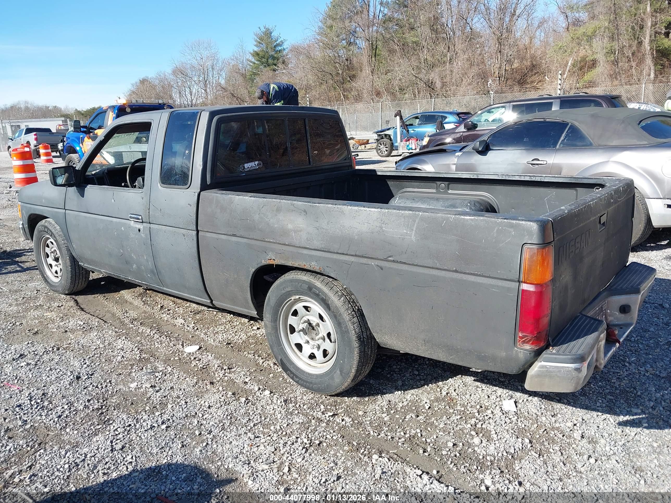 NISSAN TRUCK image 3