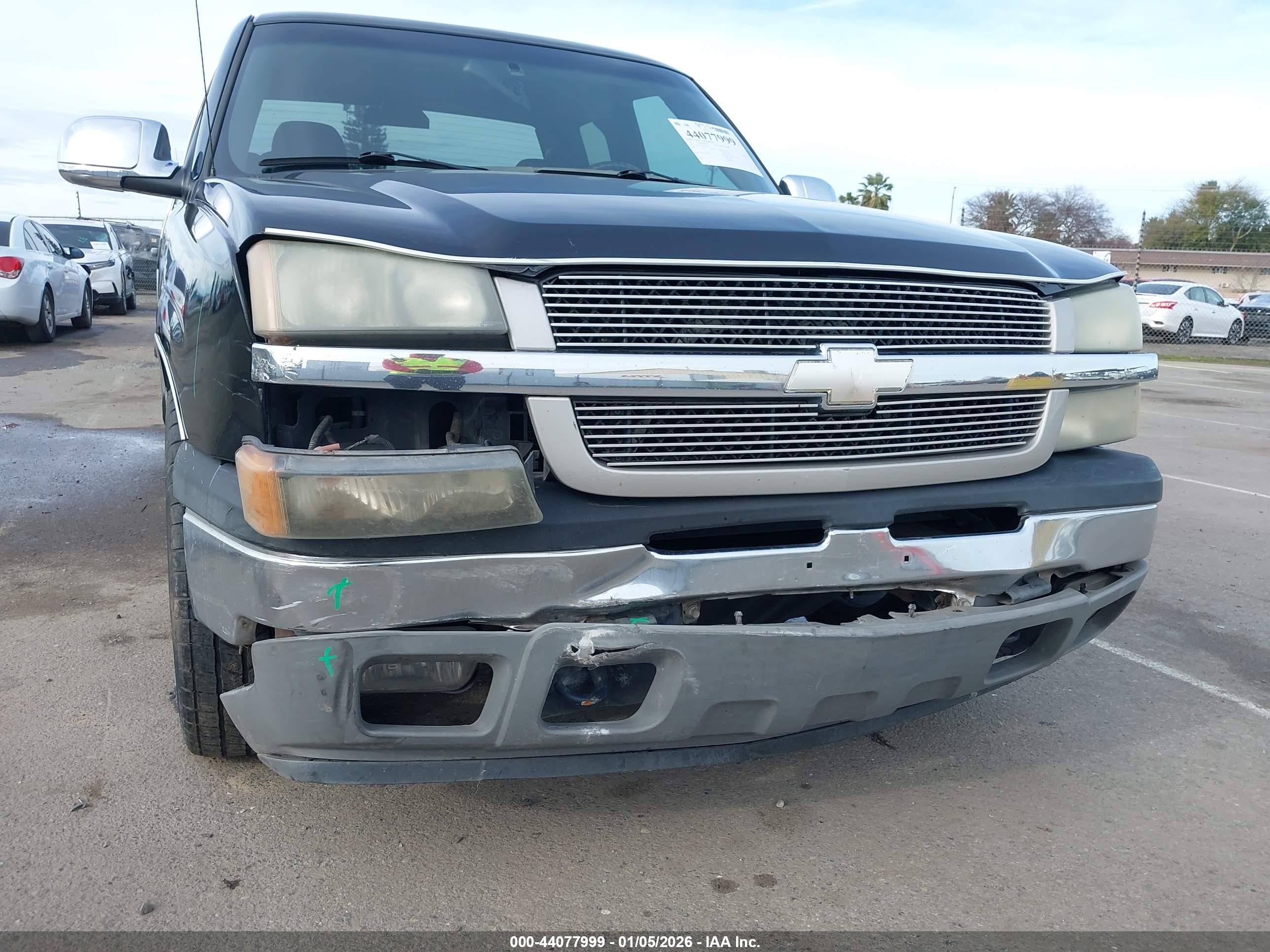 CHEVROLET SILVERADO image 6