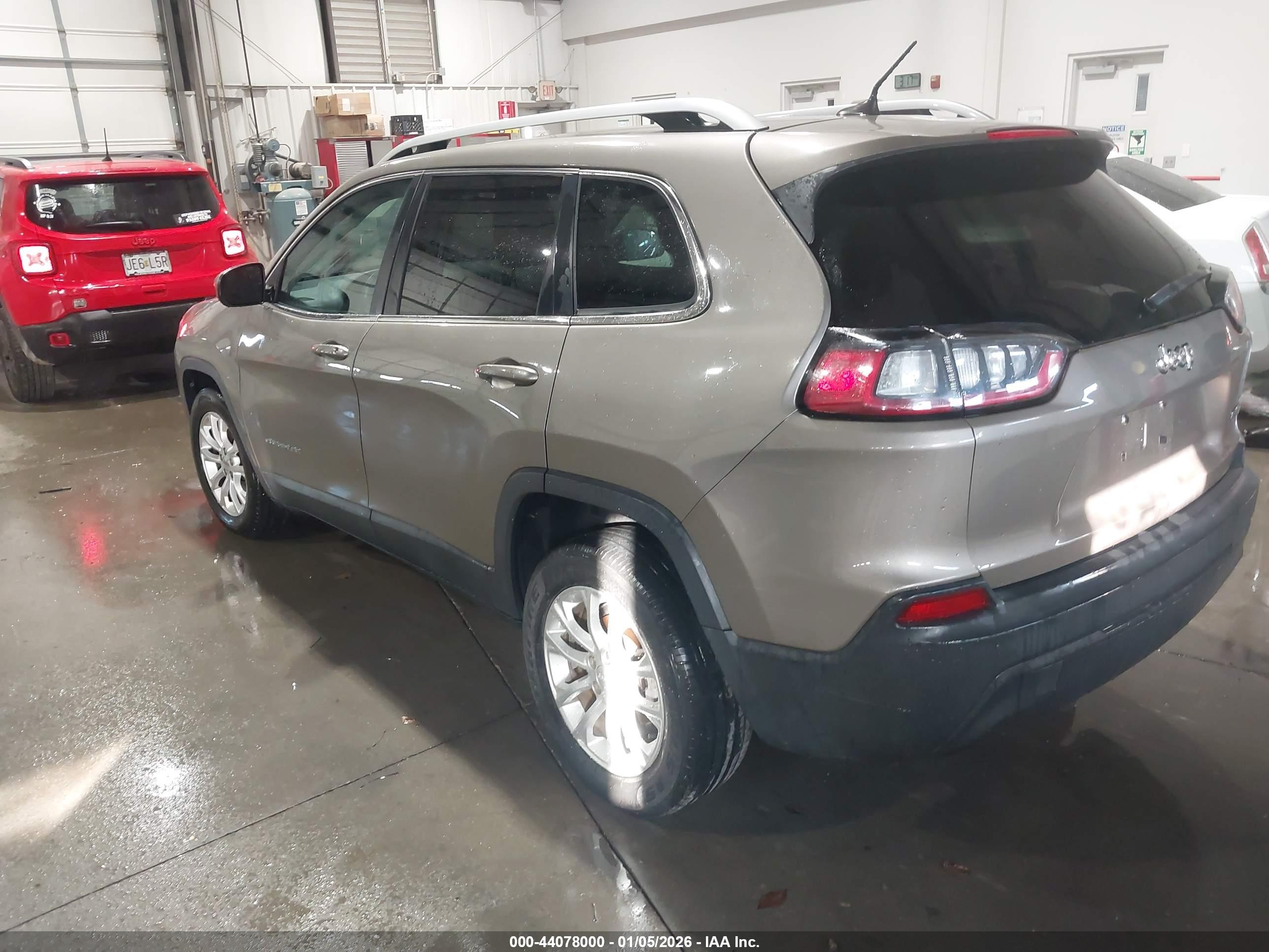JEEP CHEROKEE image 3