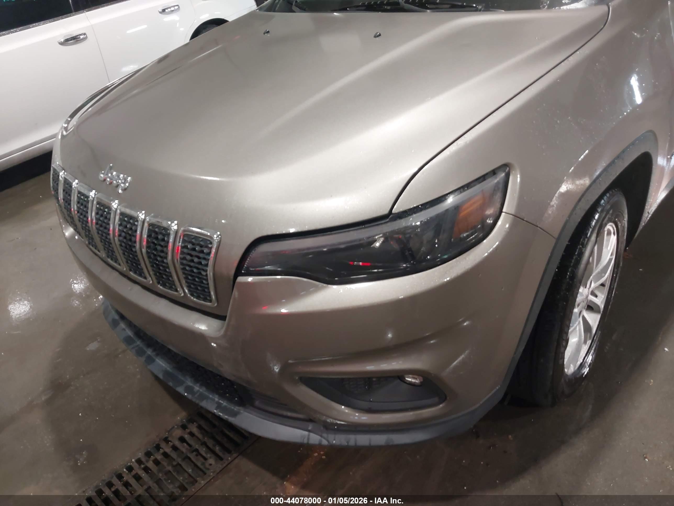 JEEP CHEROKEE image 6