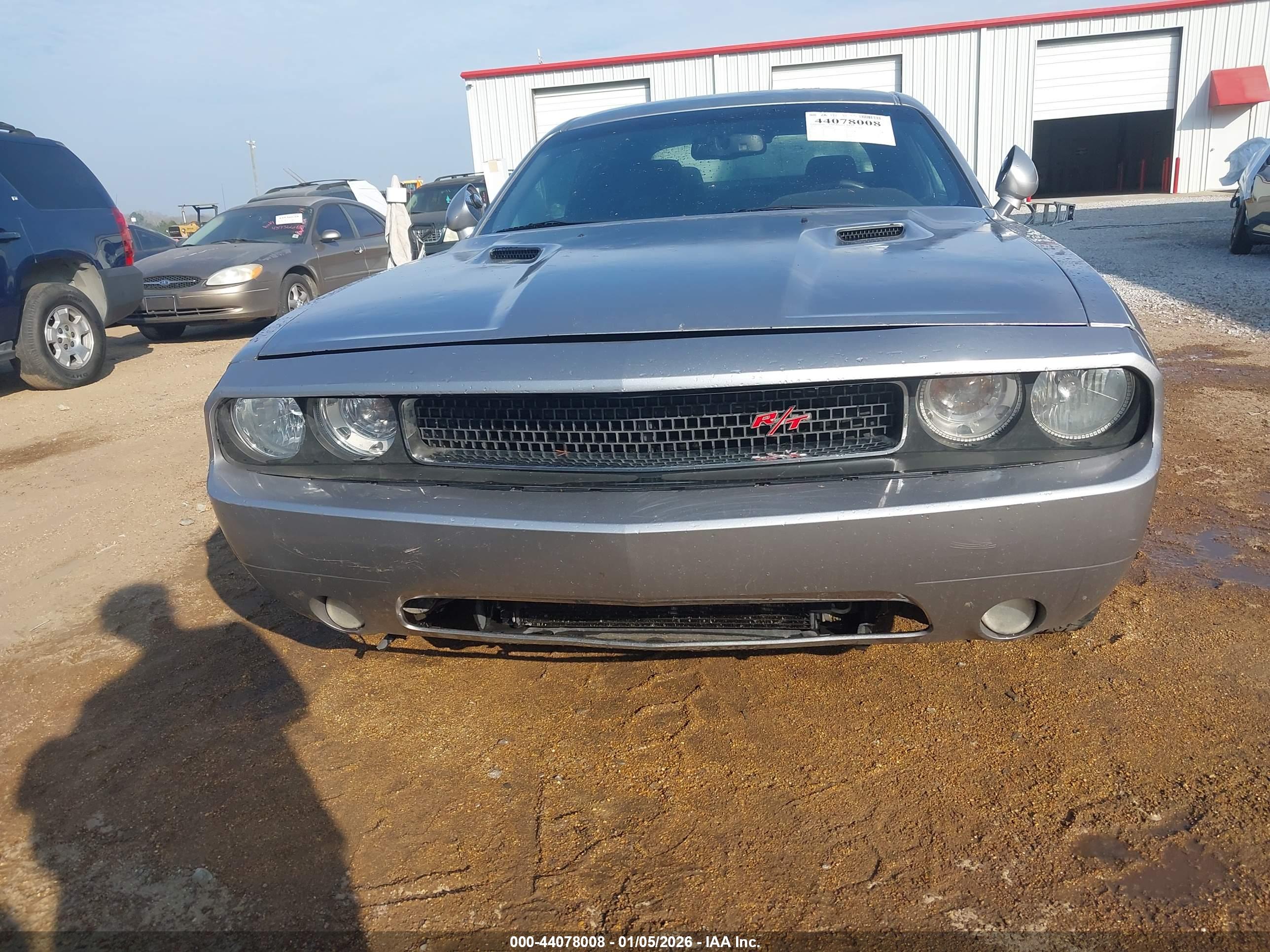 DODGE CHALLENGER image 6
