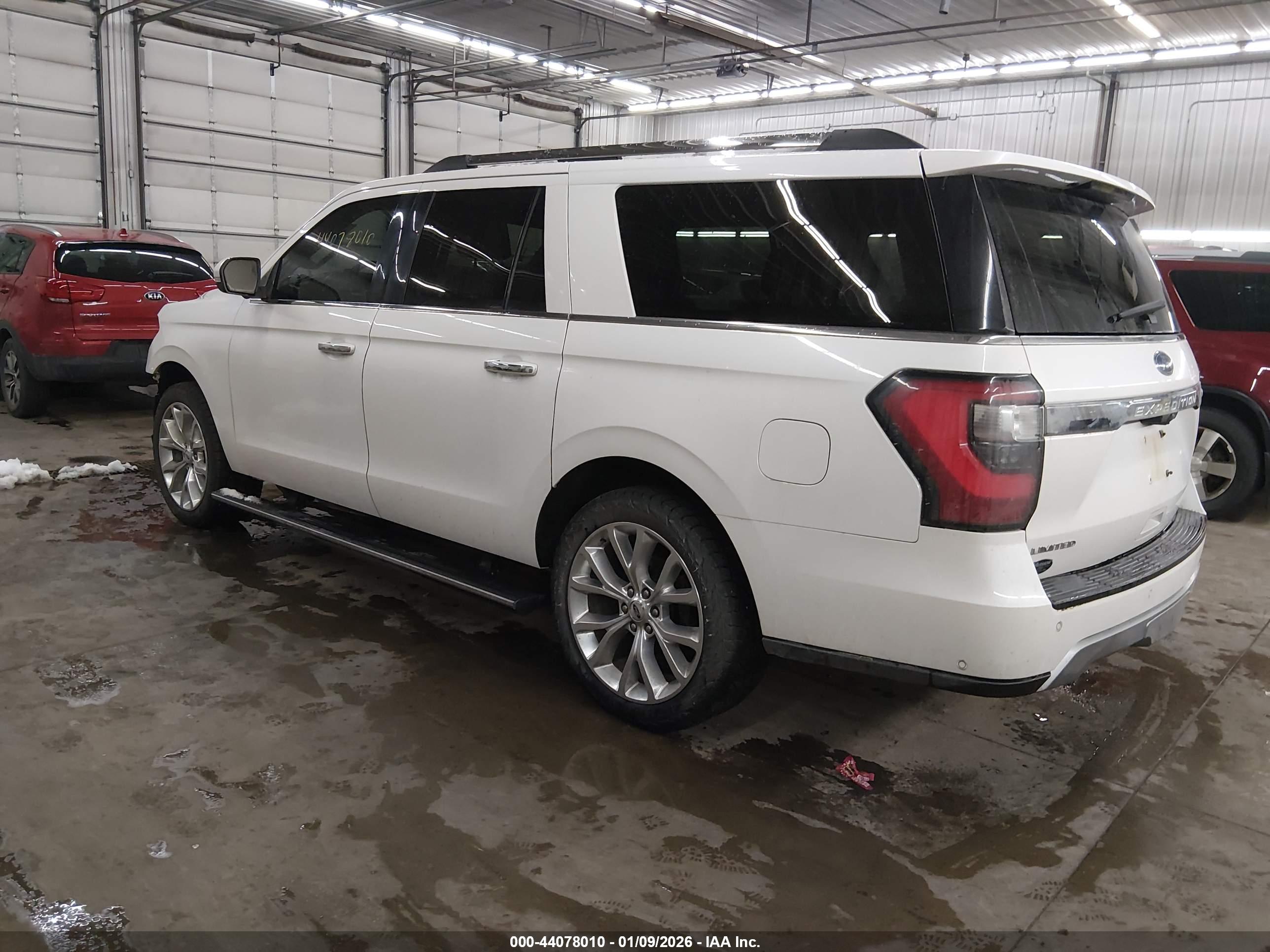 FORD EXPEDITION image 3