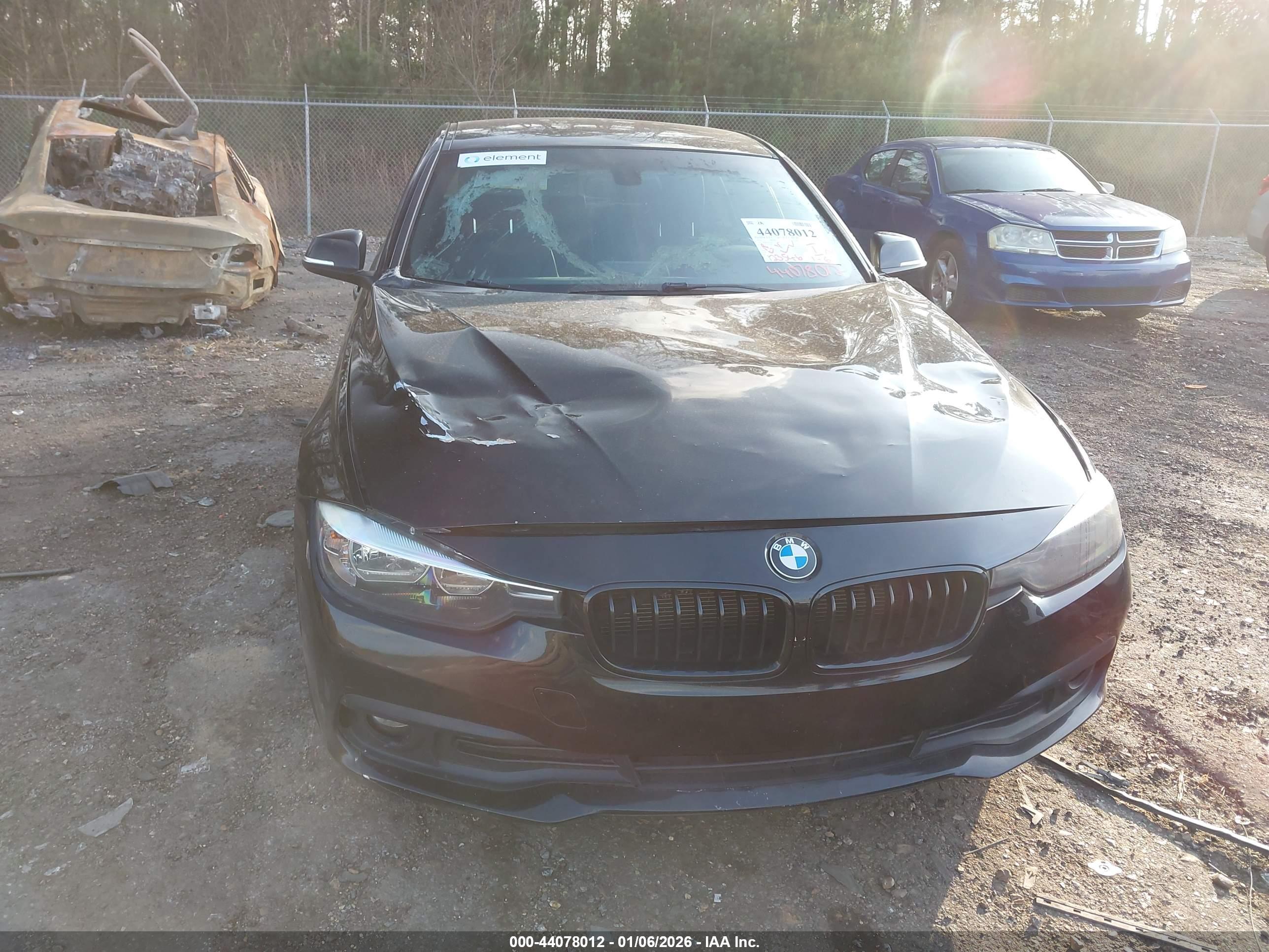 BMW 320I image 6
