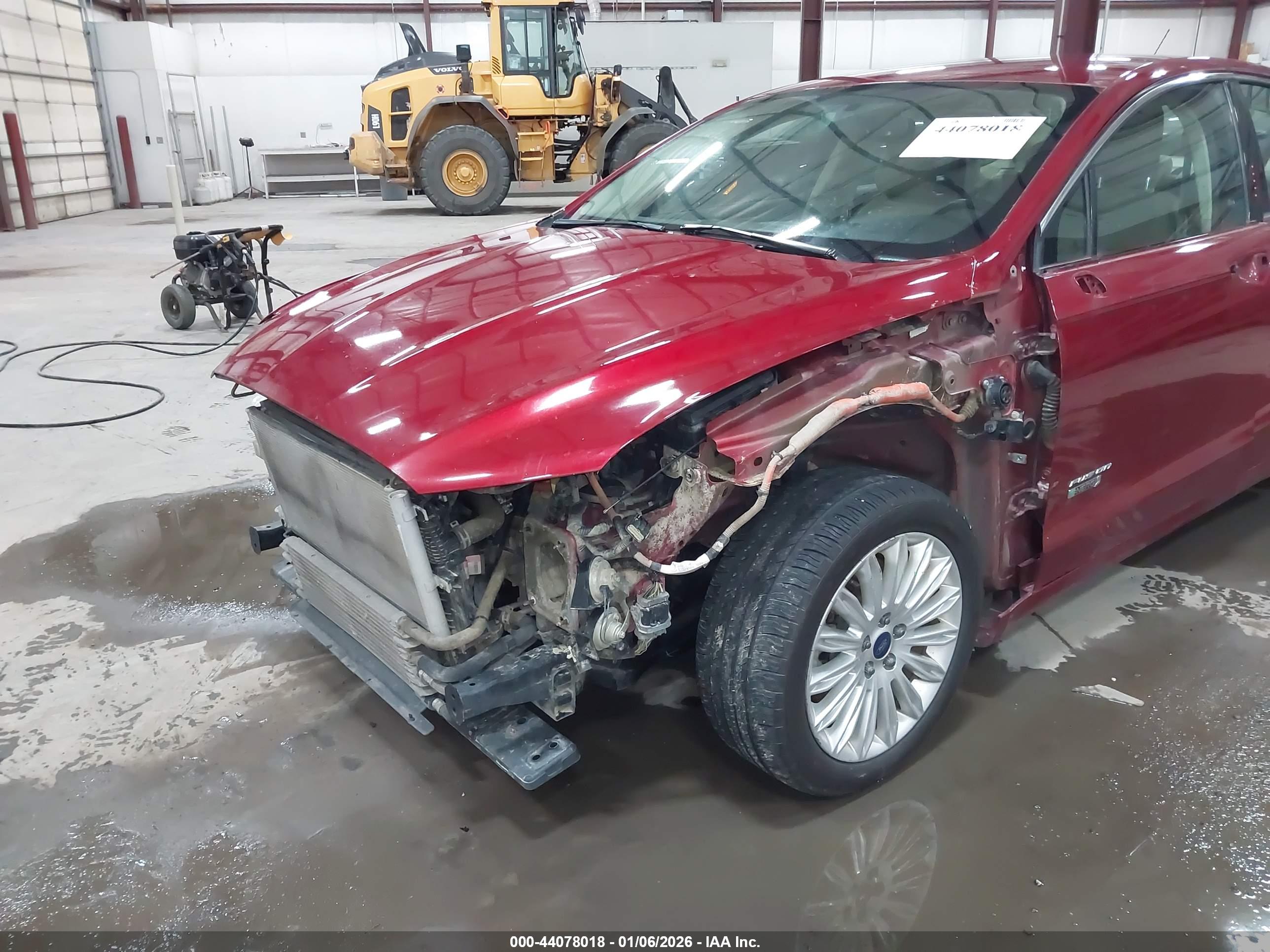 FORD FUSION image 6