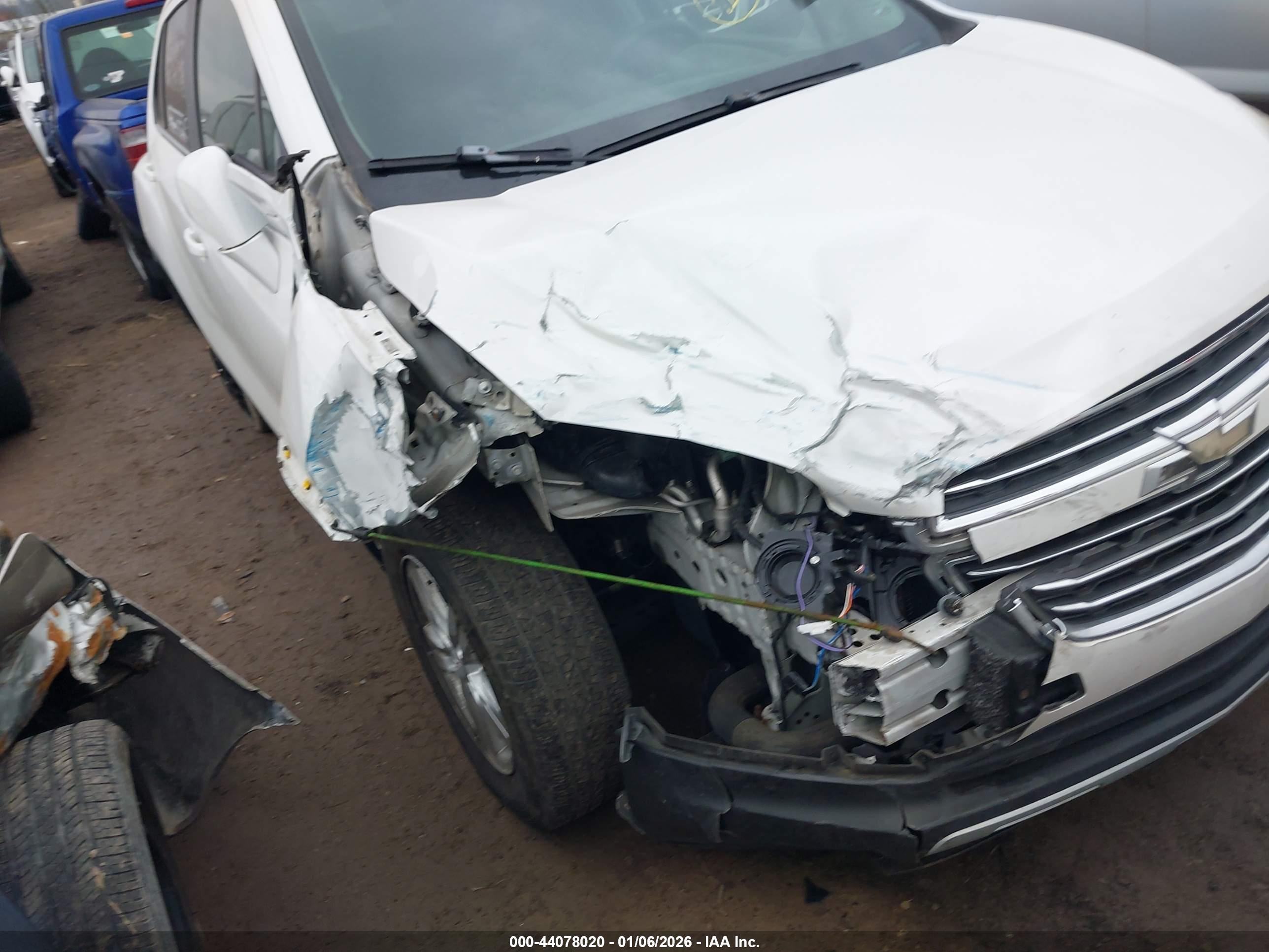 CHEVROLET TRAX image 6