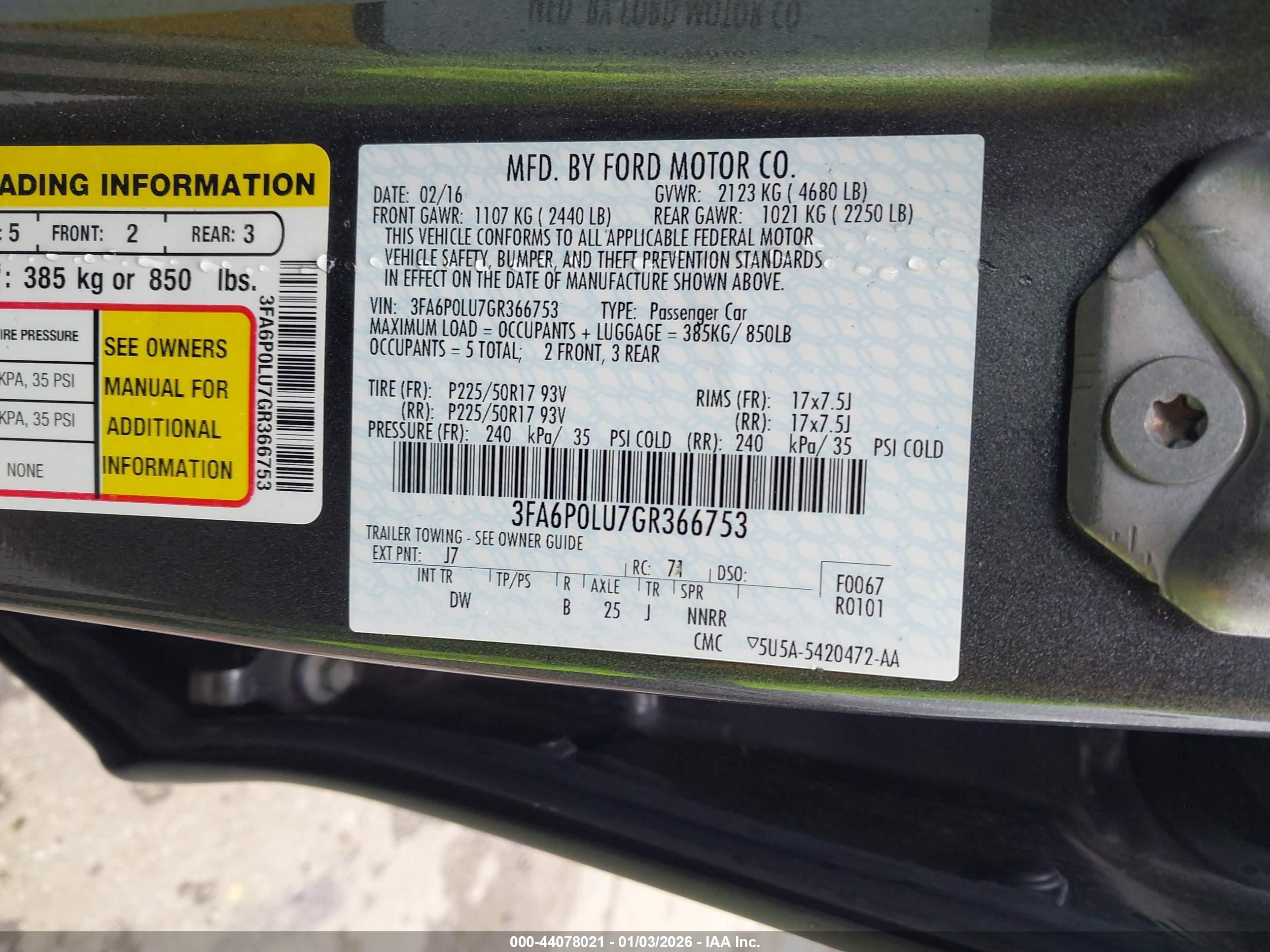 FORD FUSION image 9