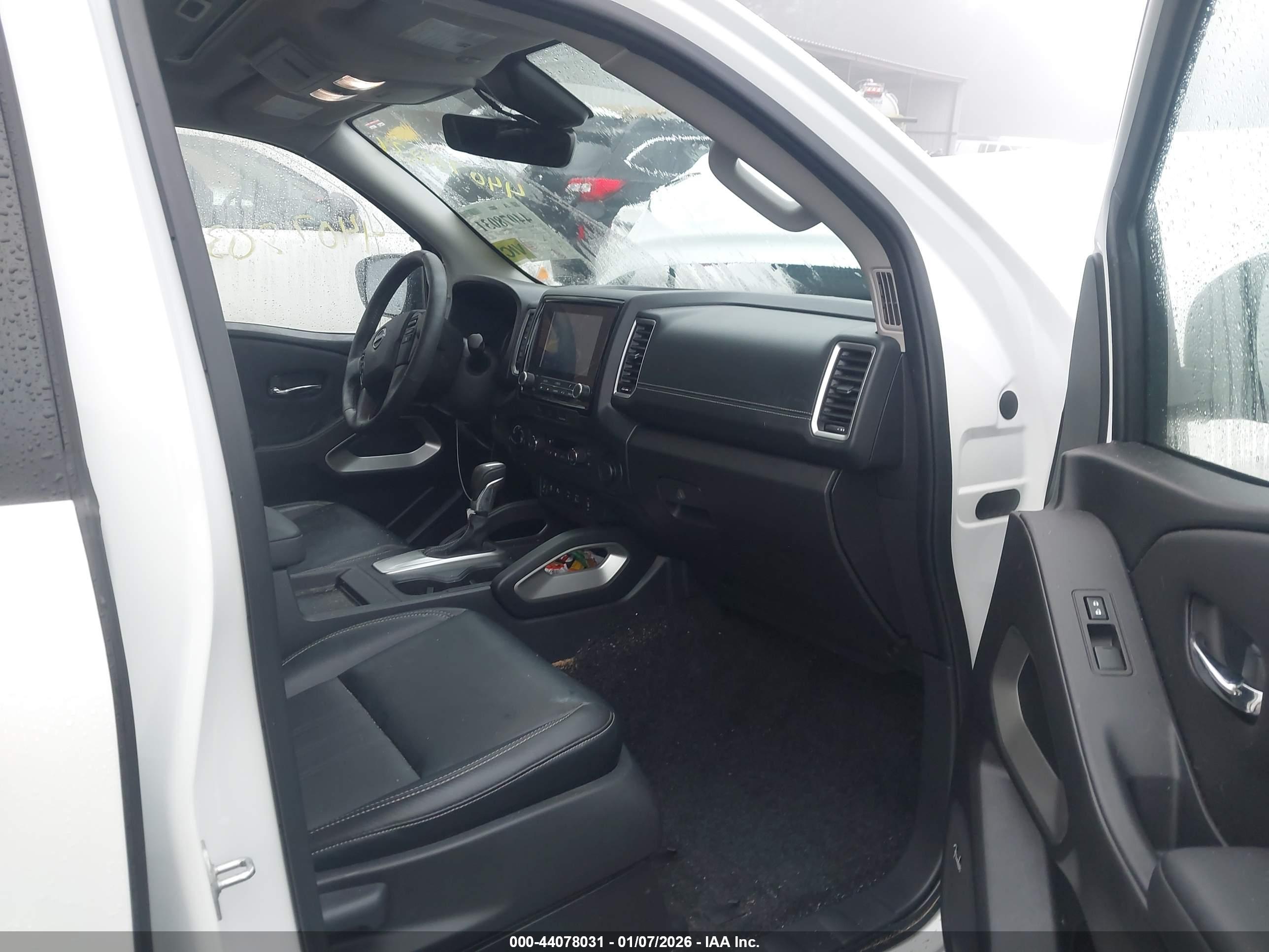NISSAN FRONTIER image 5