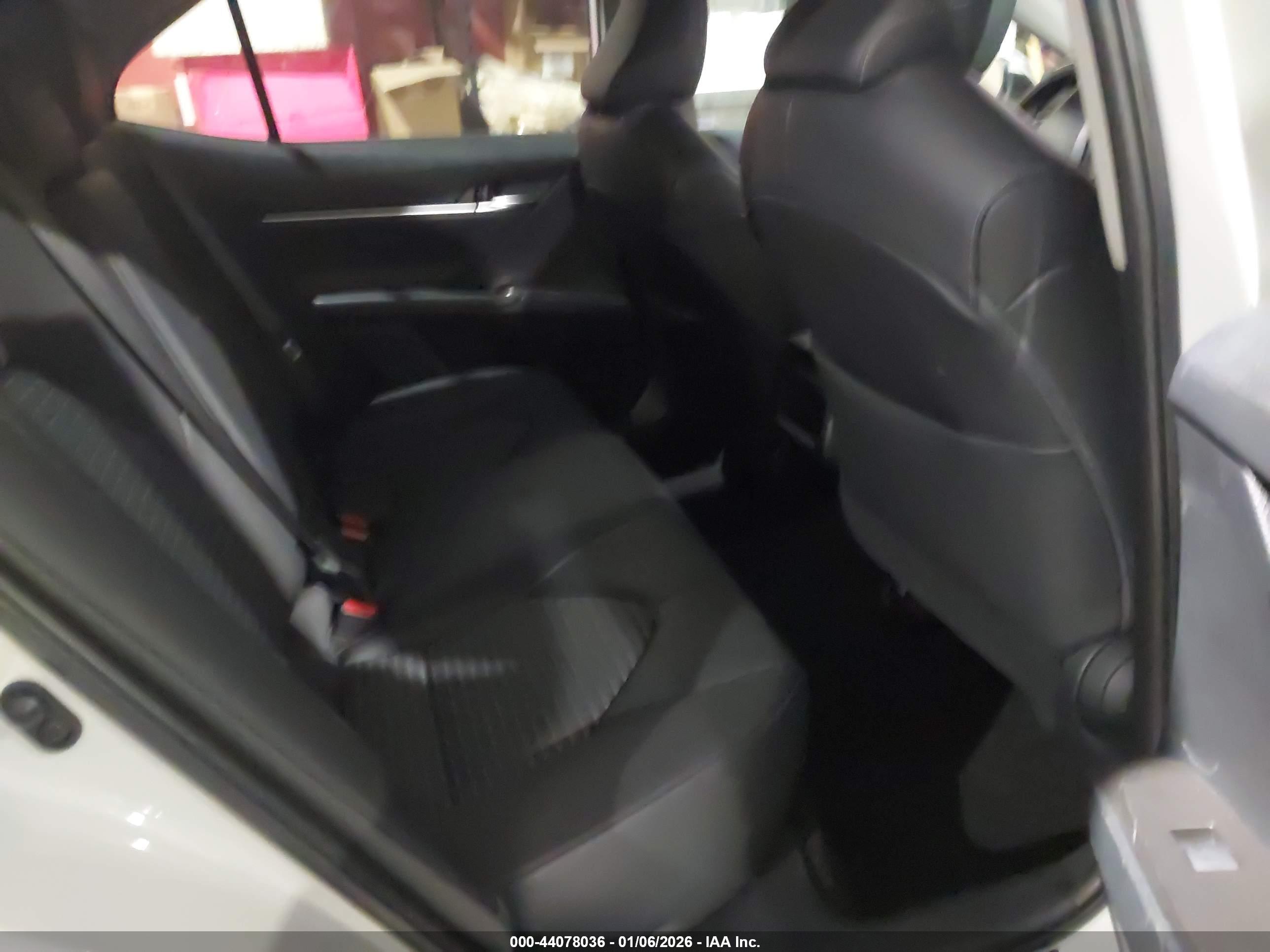TOYOTA CAMRY image 8