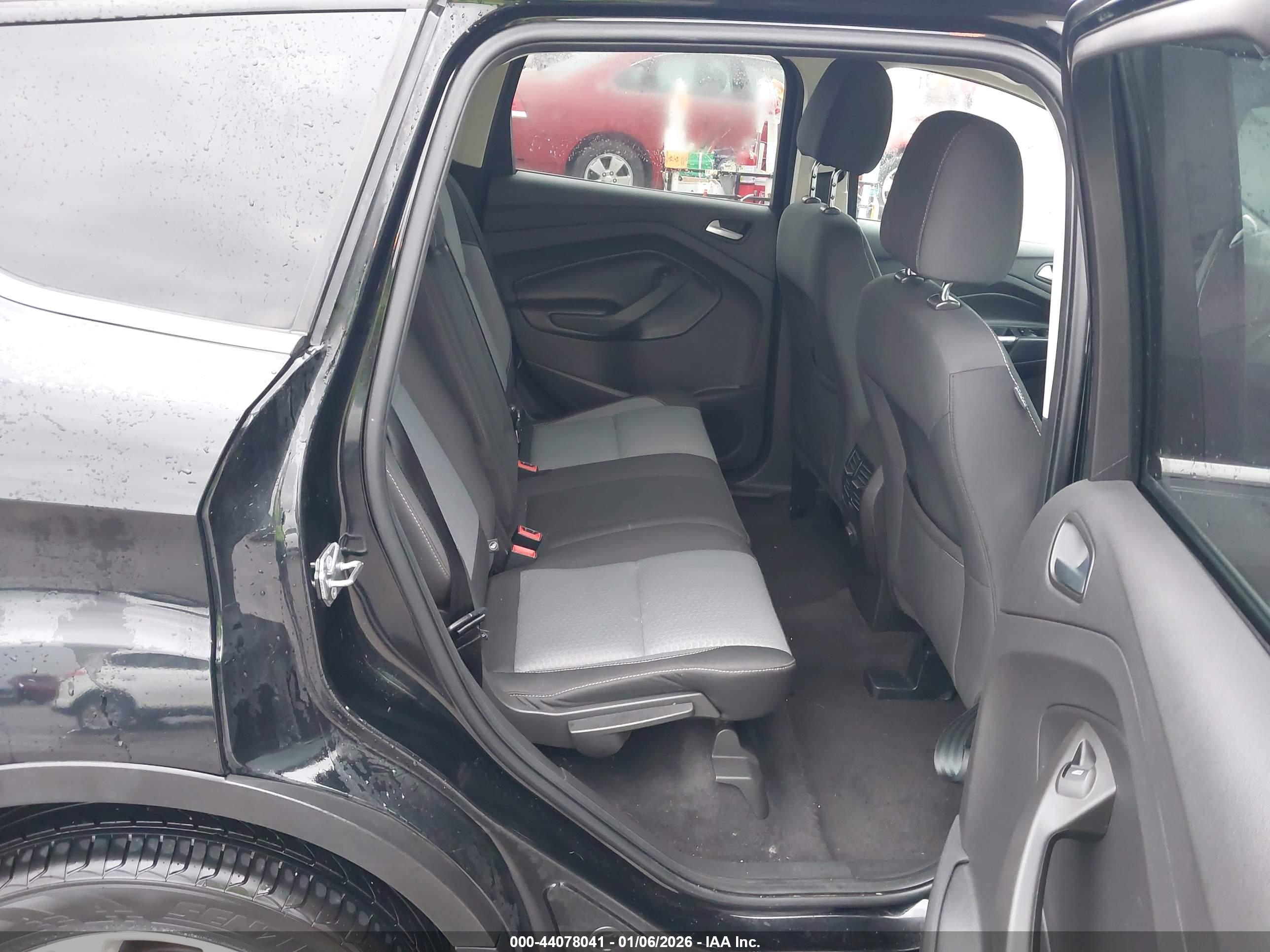 FORD ESCAPE image 8