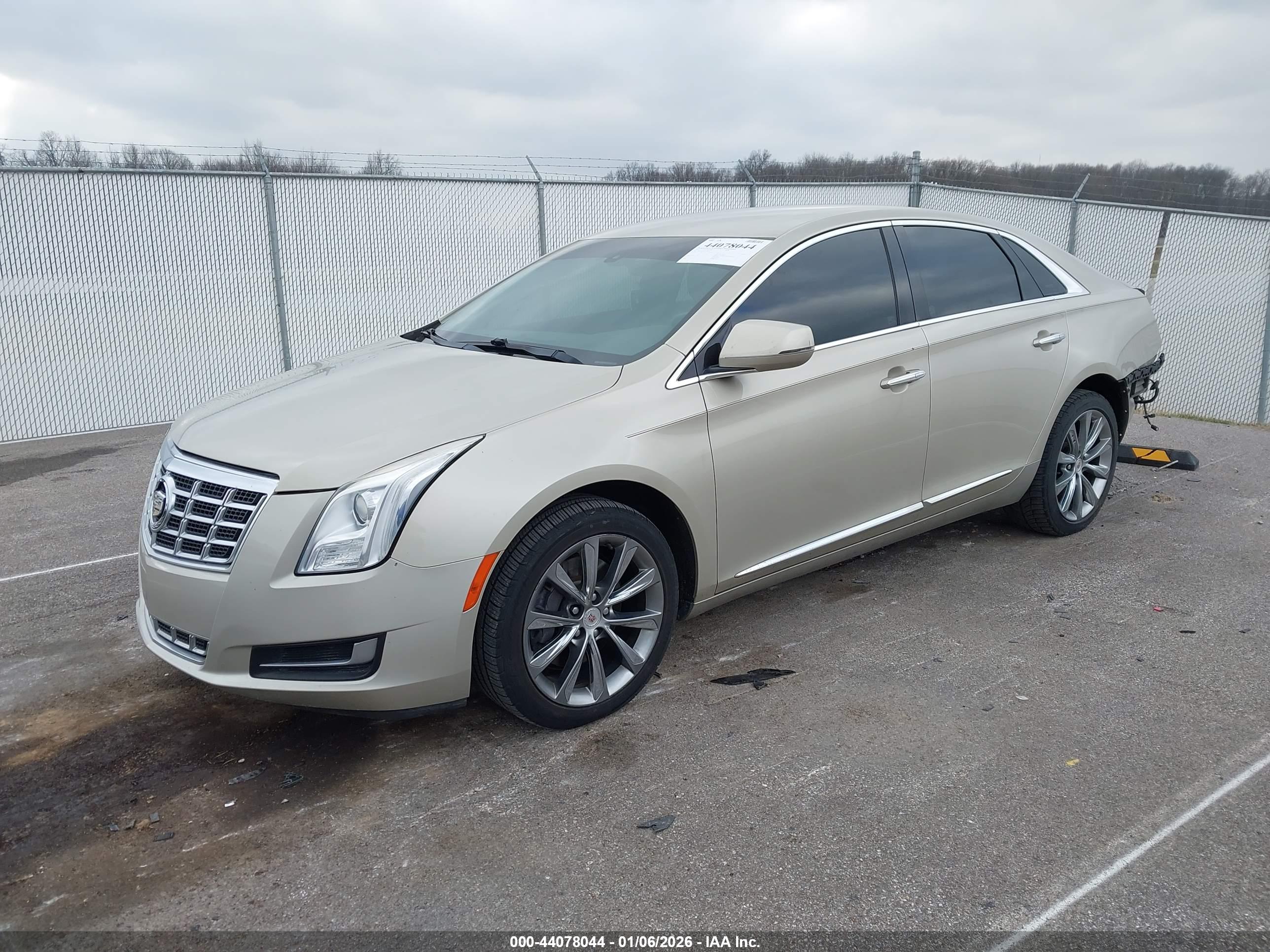 CADILLAC XTS image 2
