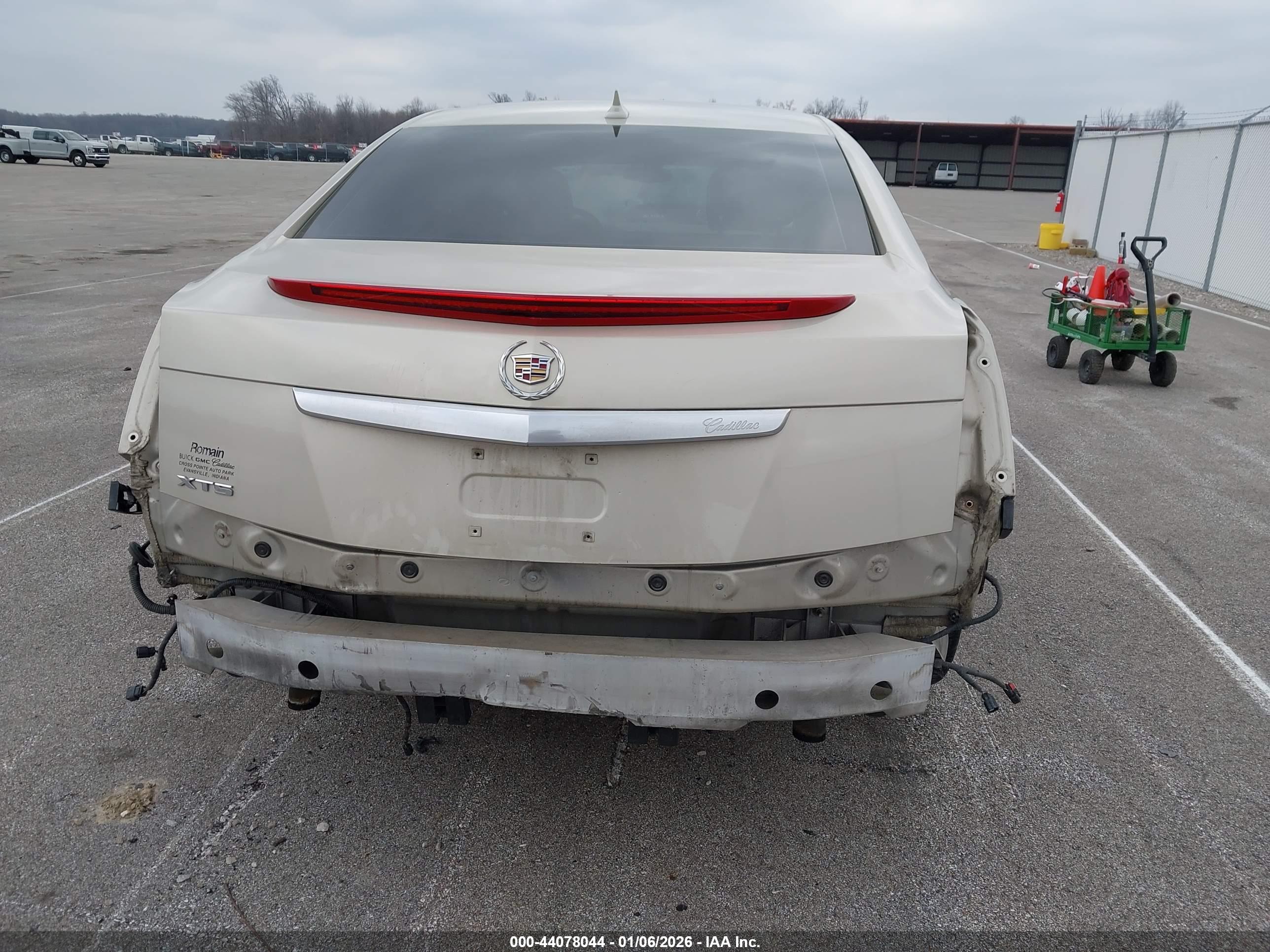 CADILLAC XTS image 6