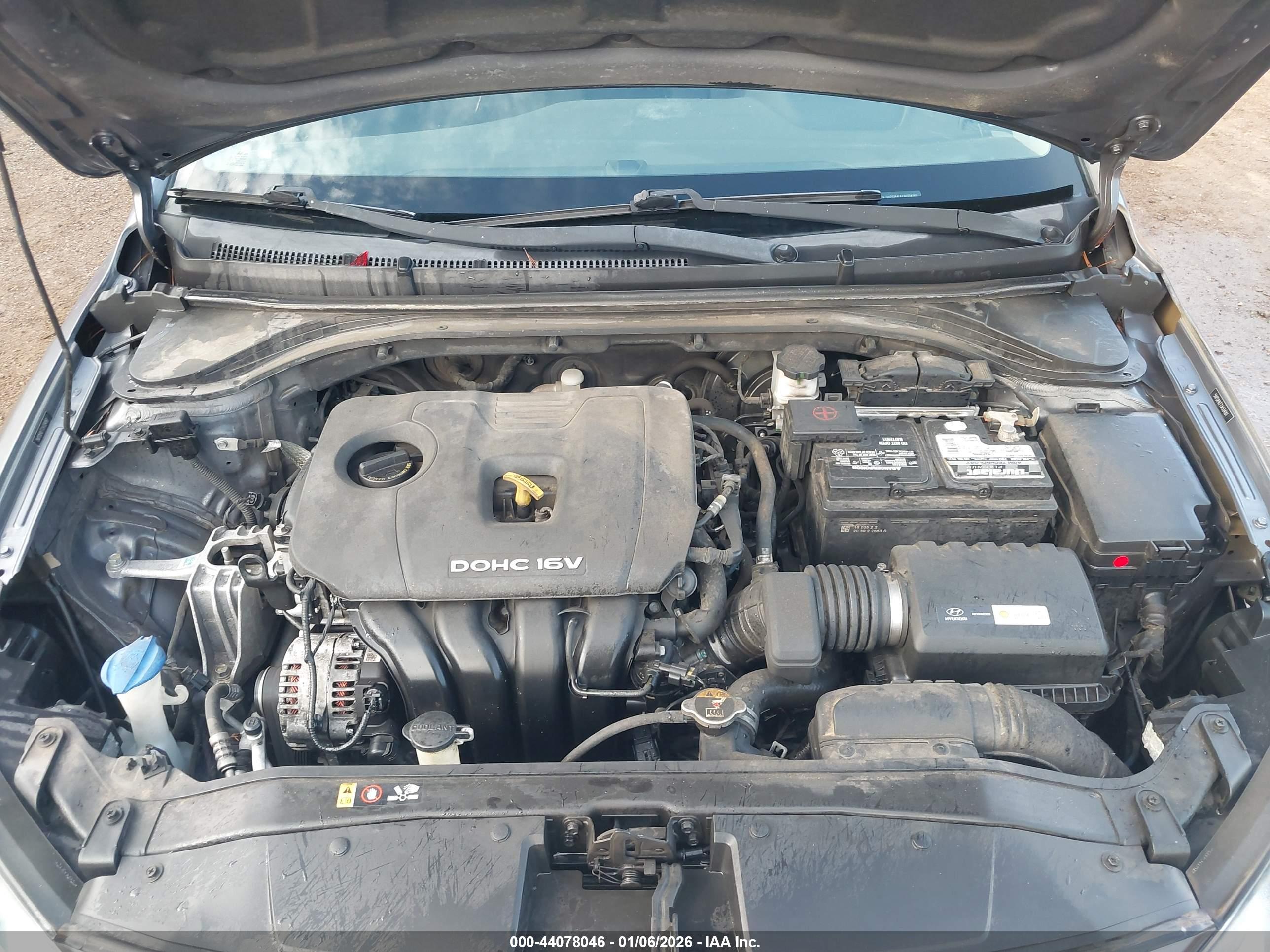 HYUNDAI ELANTRA image 10