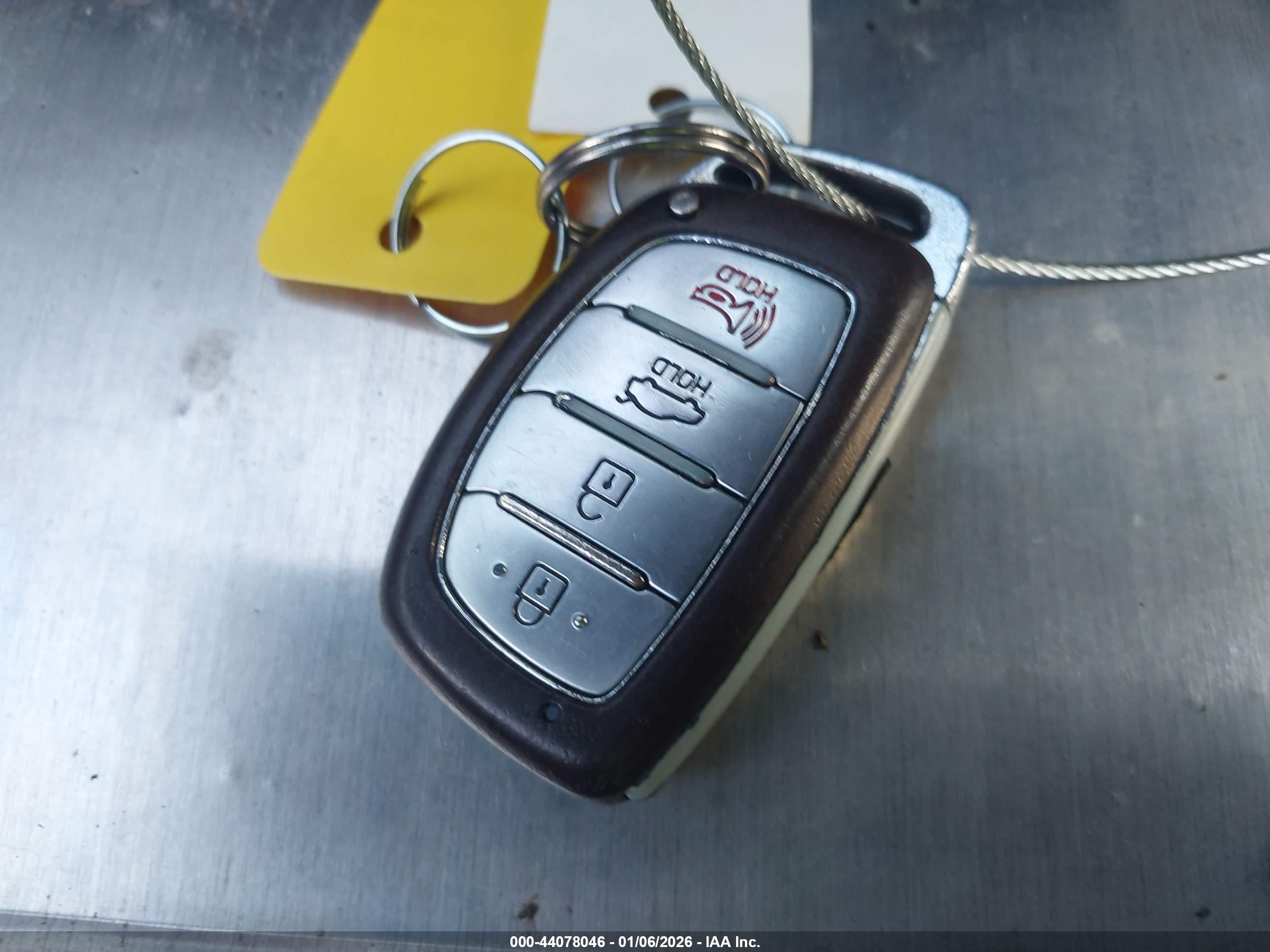 HYUNDAI ELANTRA image 11
