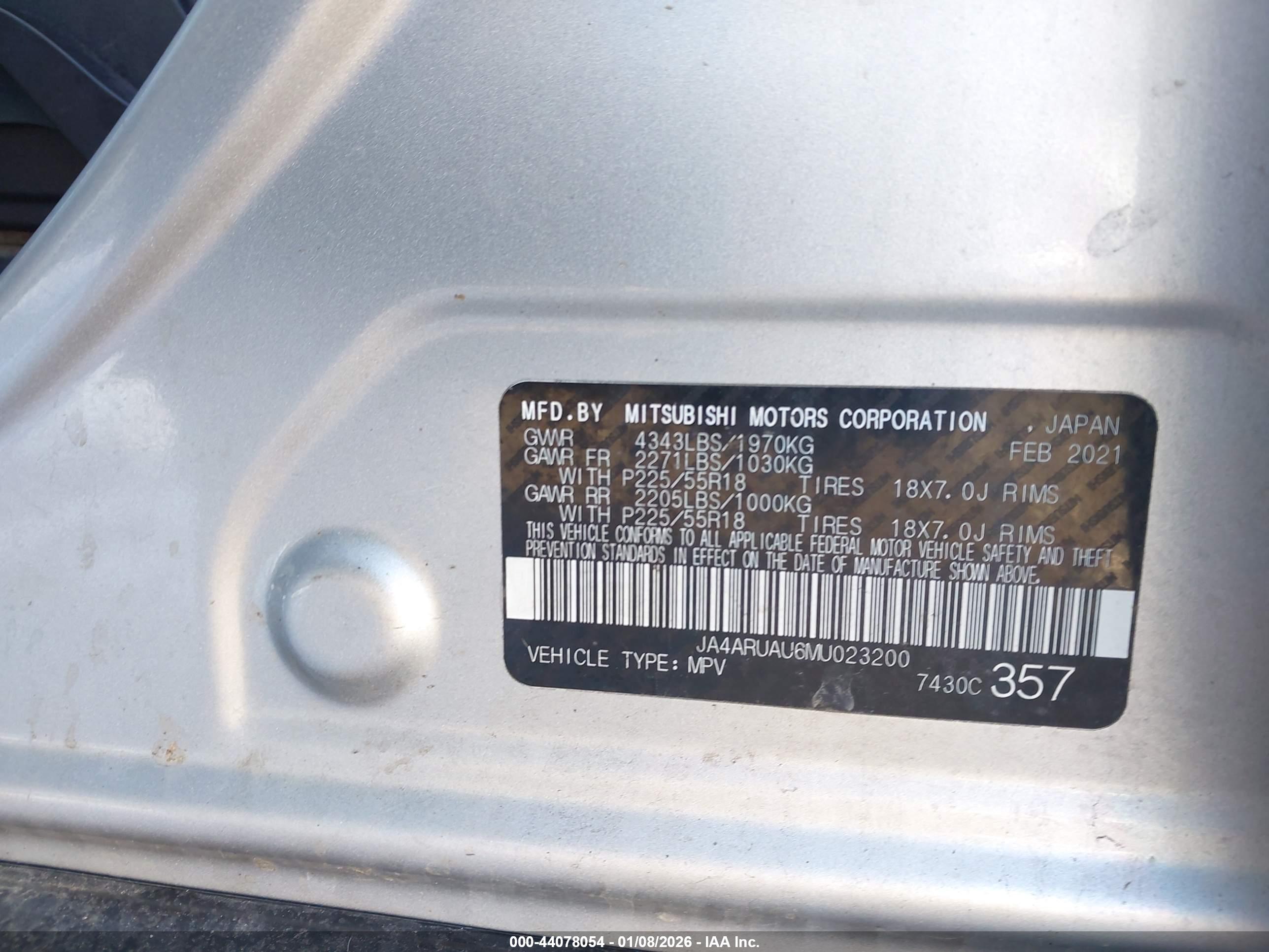 MITSUBISHI OUTLANDER image 9