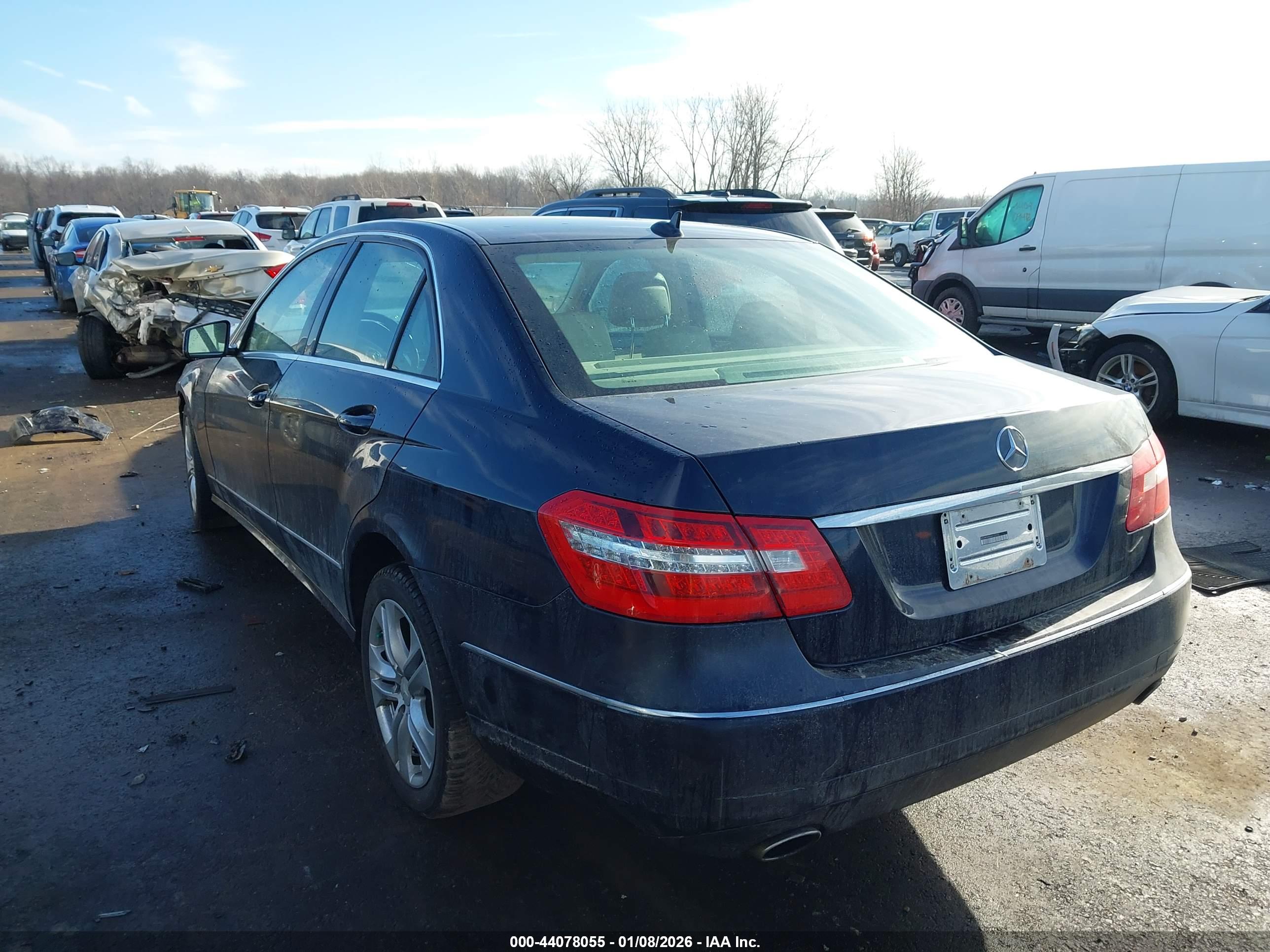 MERCEDES-BENZ E image 3