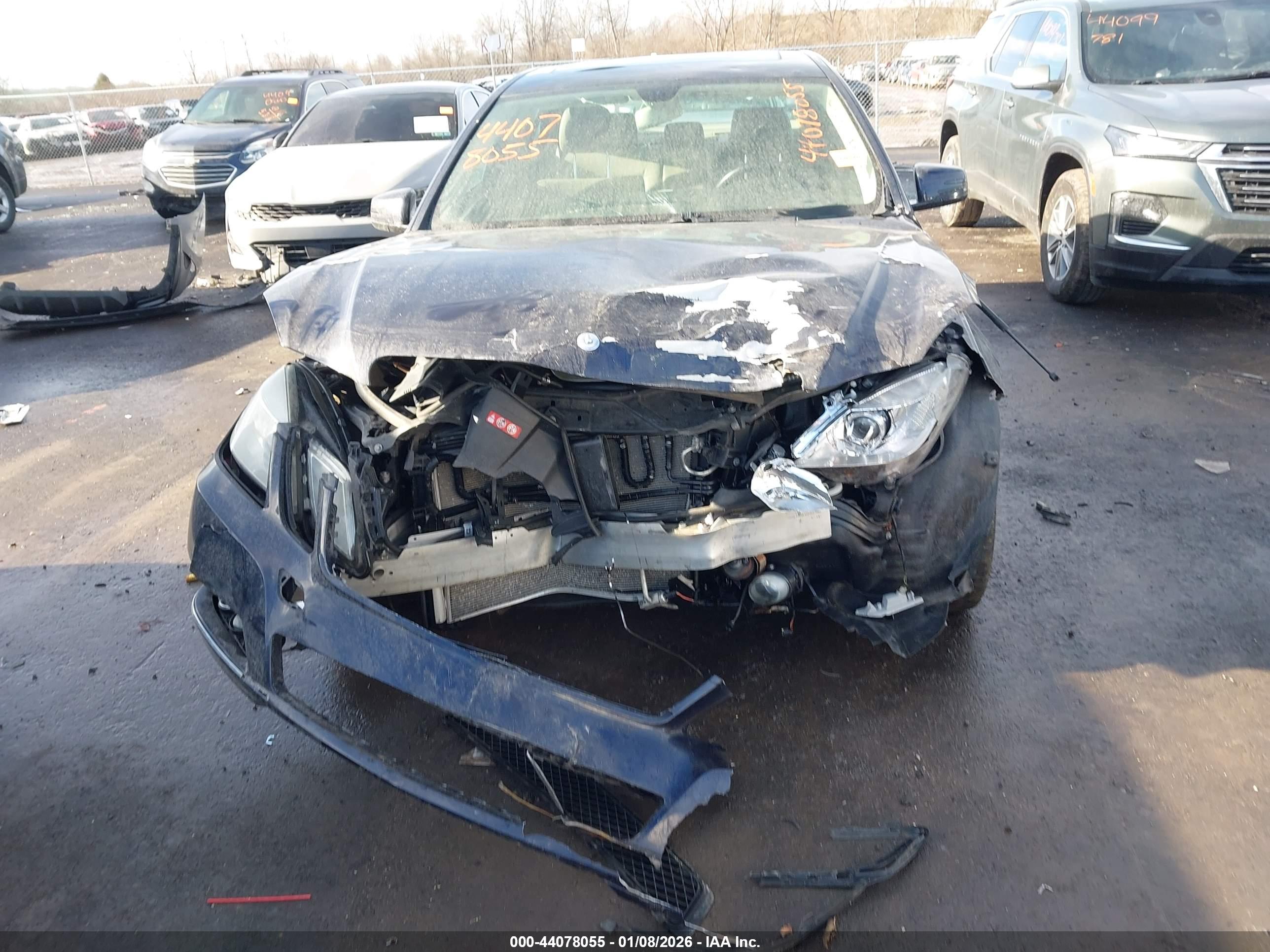 MERCEDES-BENZ E image 6