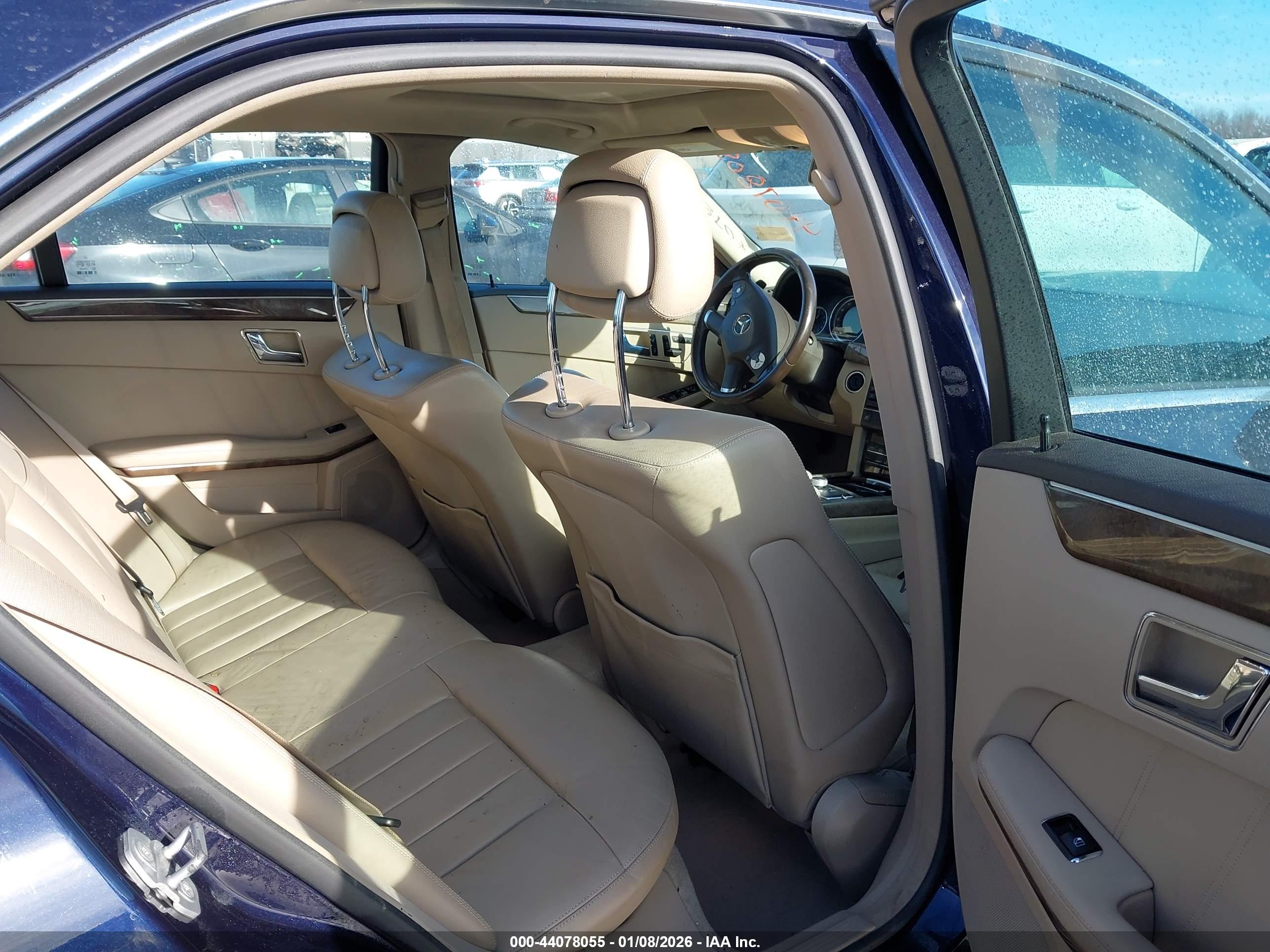MERCEDES-BENZ E image 8