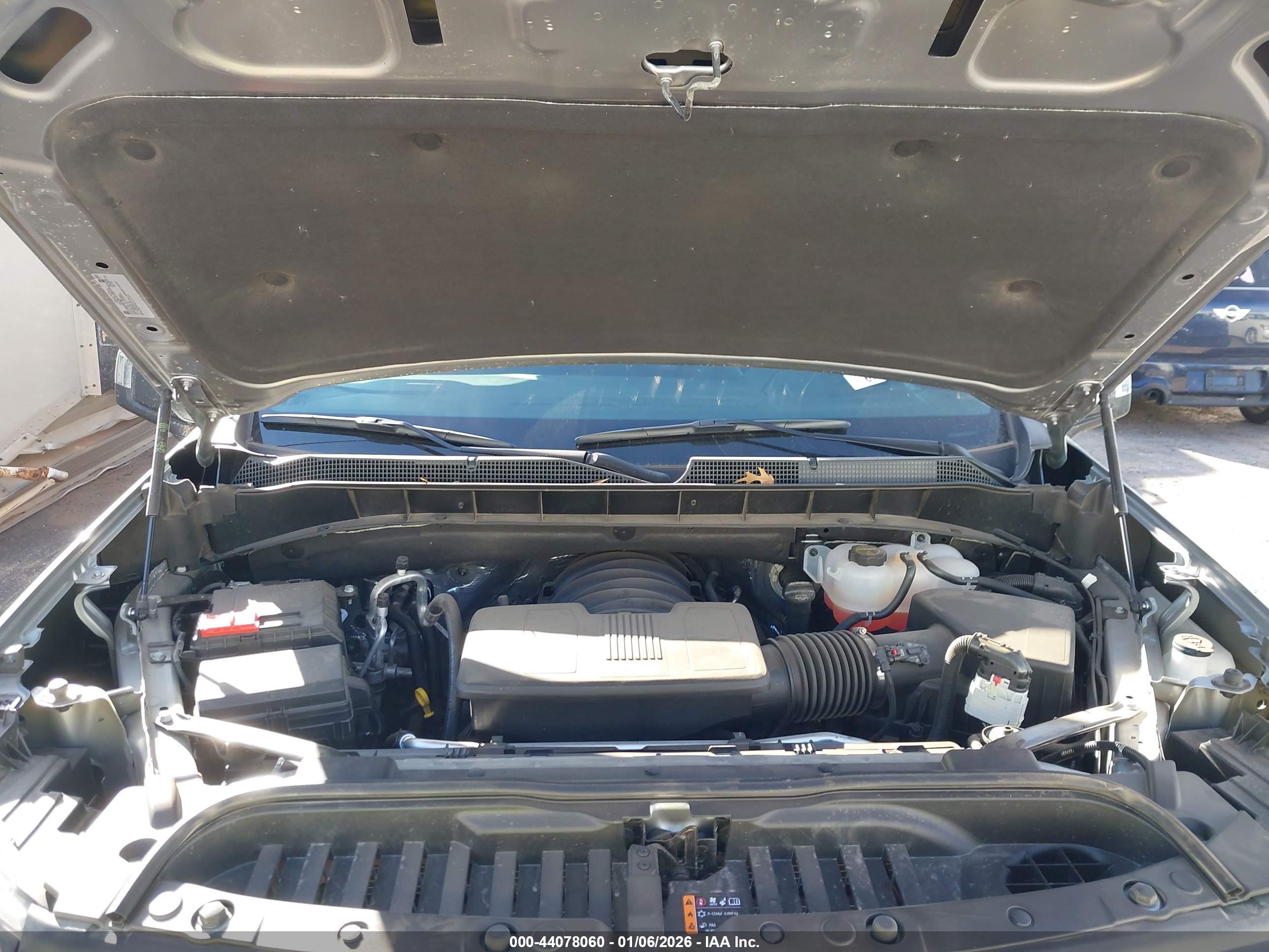 CHEVROLET SILVERADO image 10
