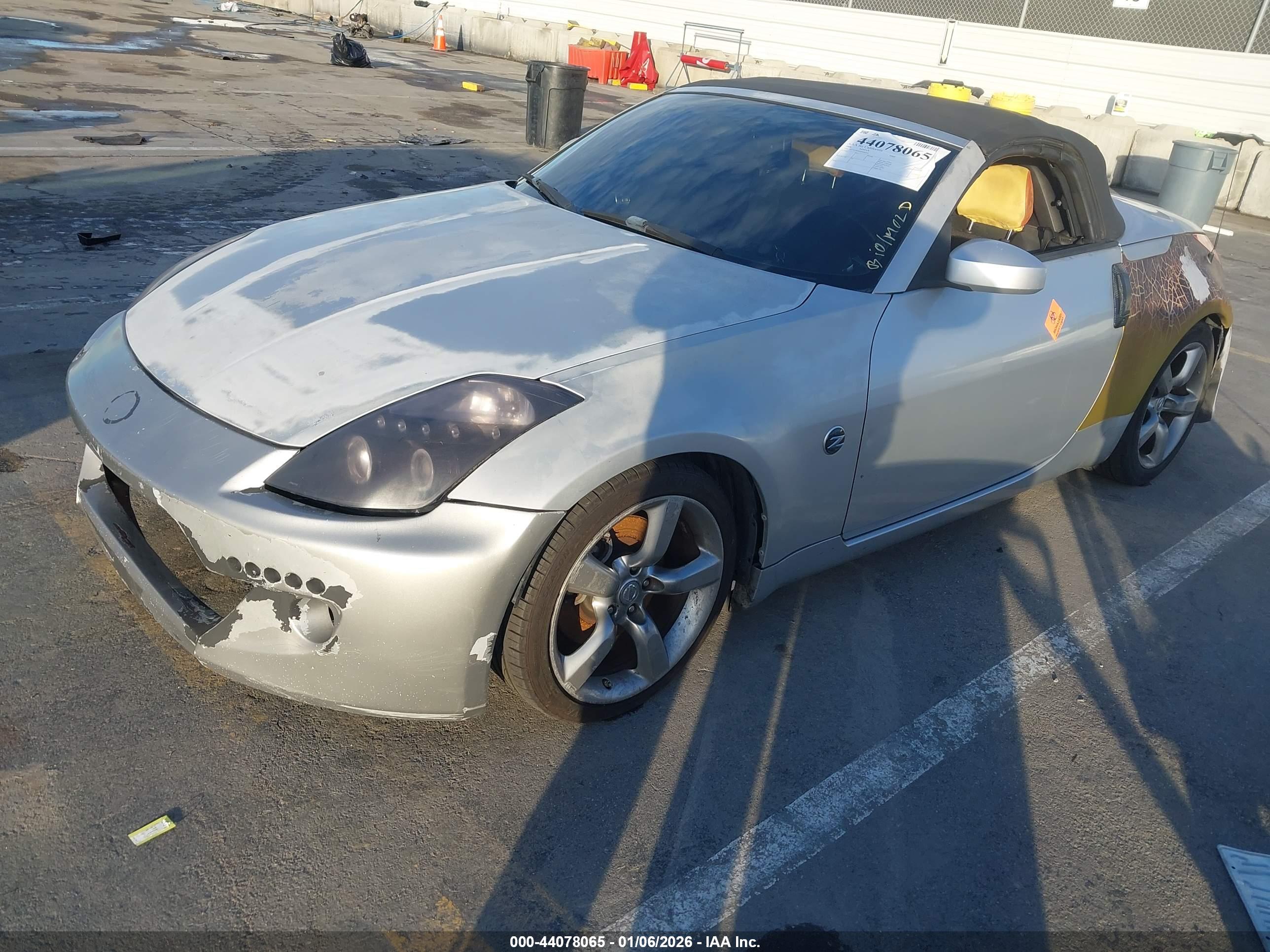 NISSAN 350Z image 2