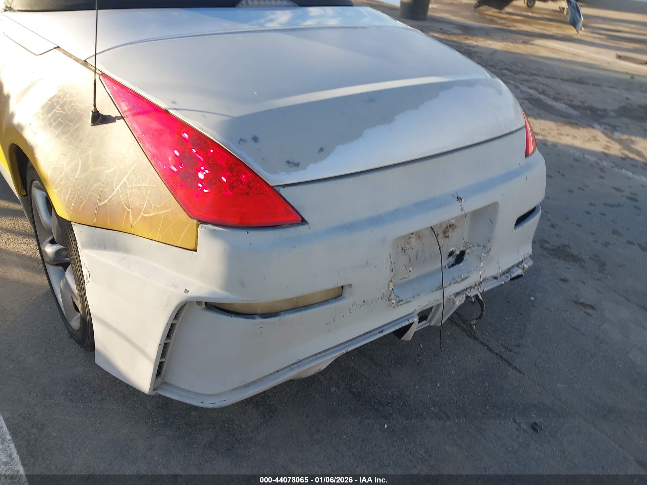 NISSAN 350Z image 6