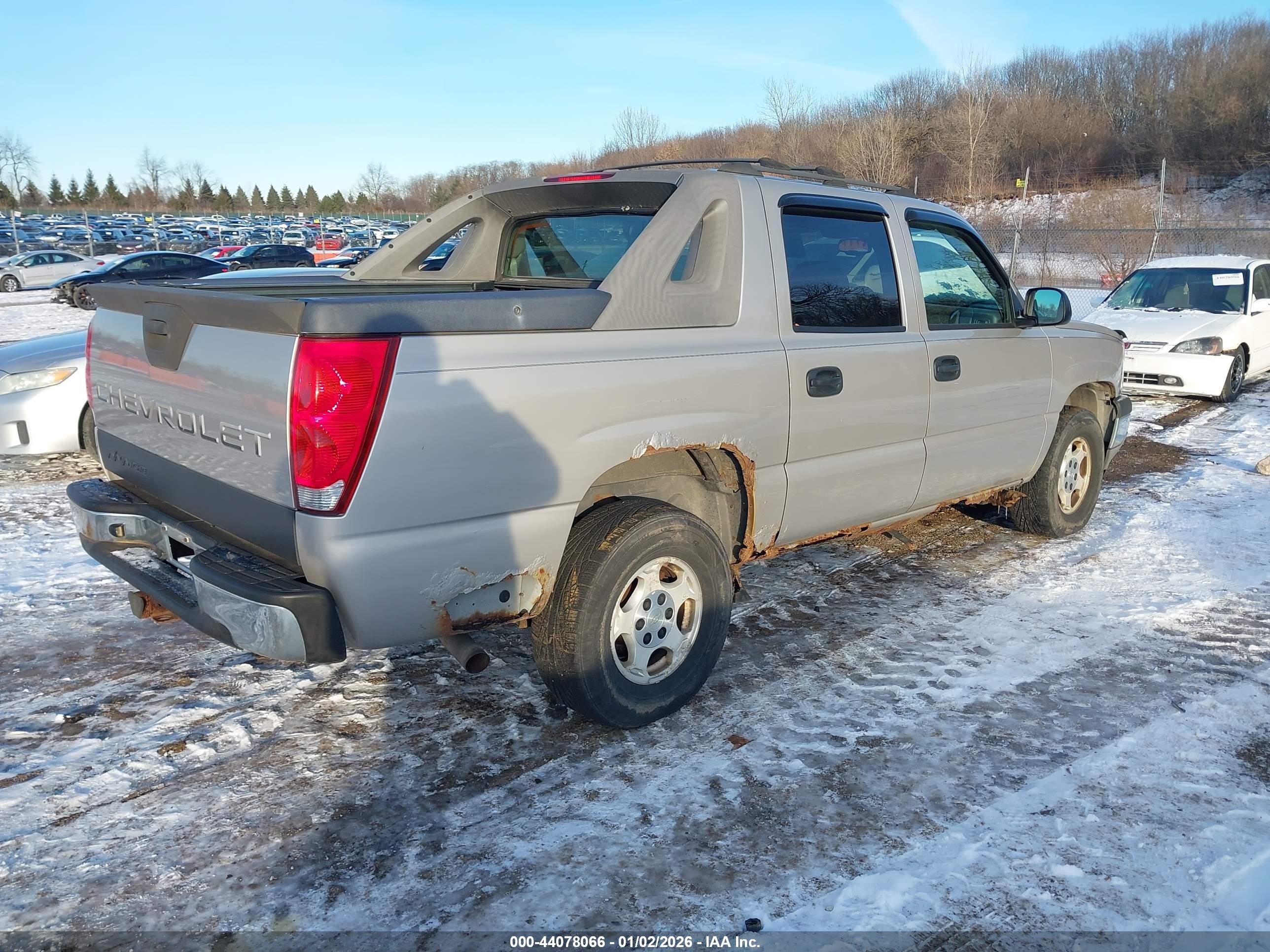 CHEVROLET AVALANCHE image 4