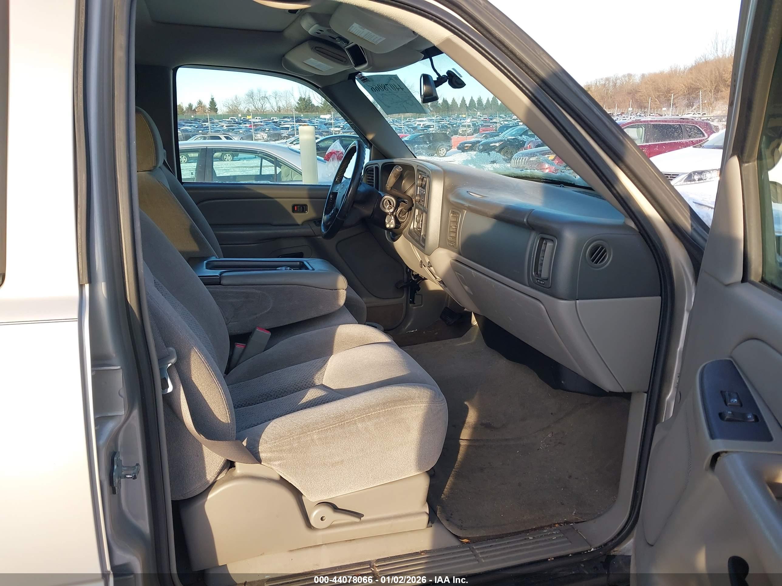 CHEVROLET AVALANCHE image 5